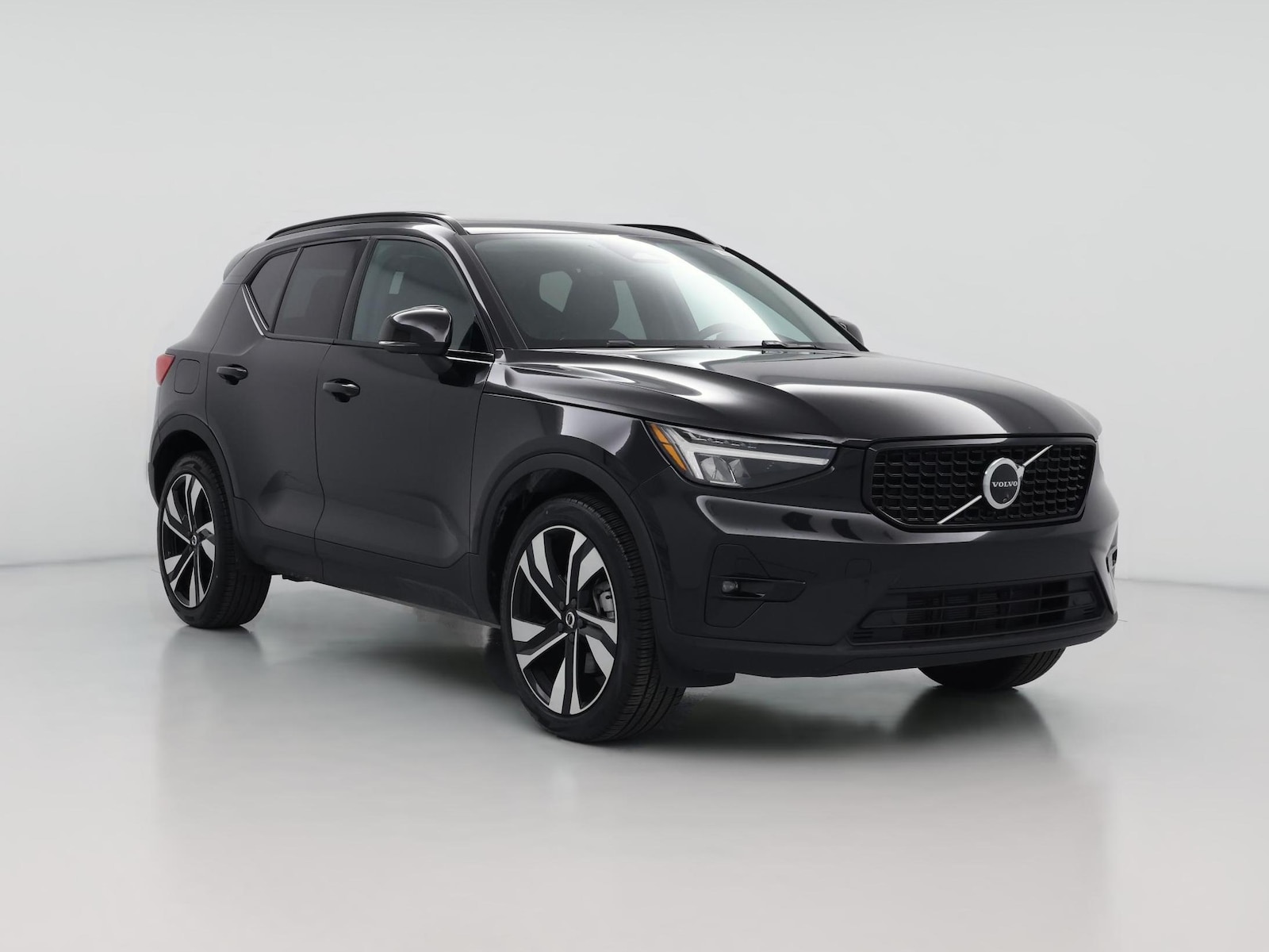 2025 Volvo XC40