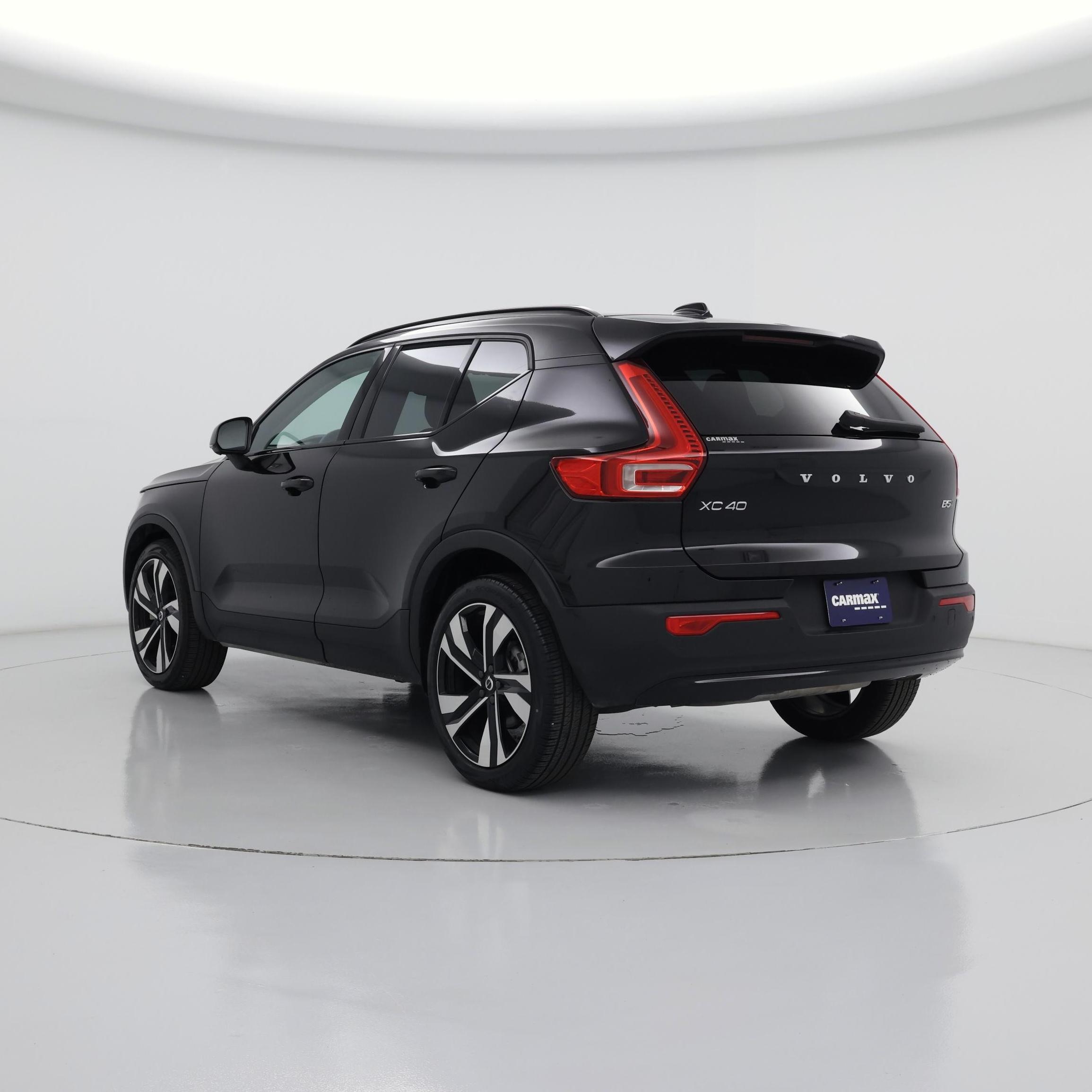 Thumbnail: 2025 Volvo XC40 - 2