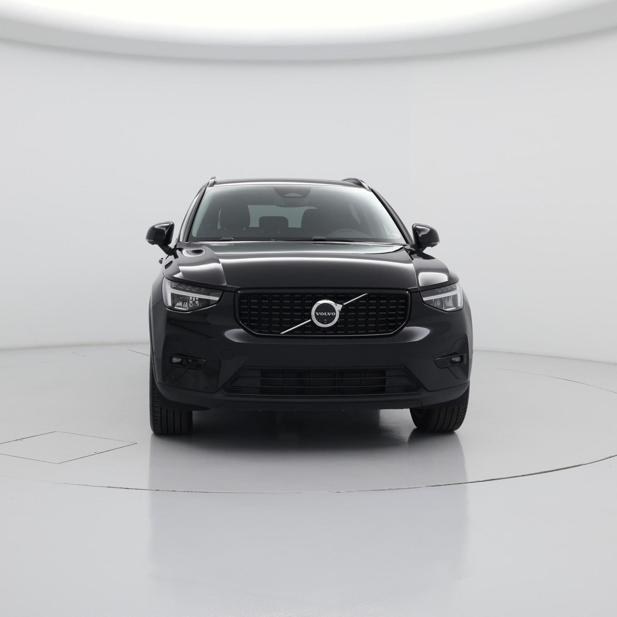 Thumbnail: 2025 Volvo XC40 - 5