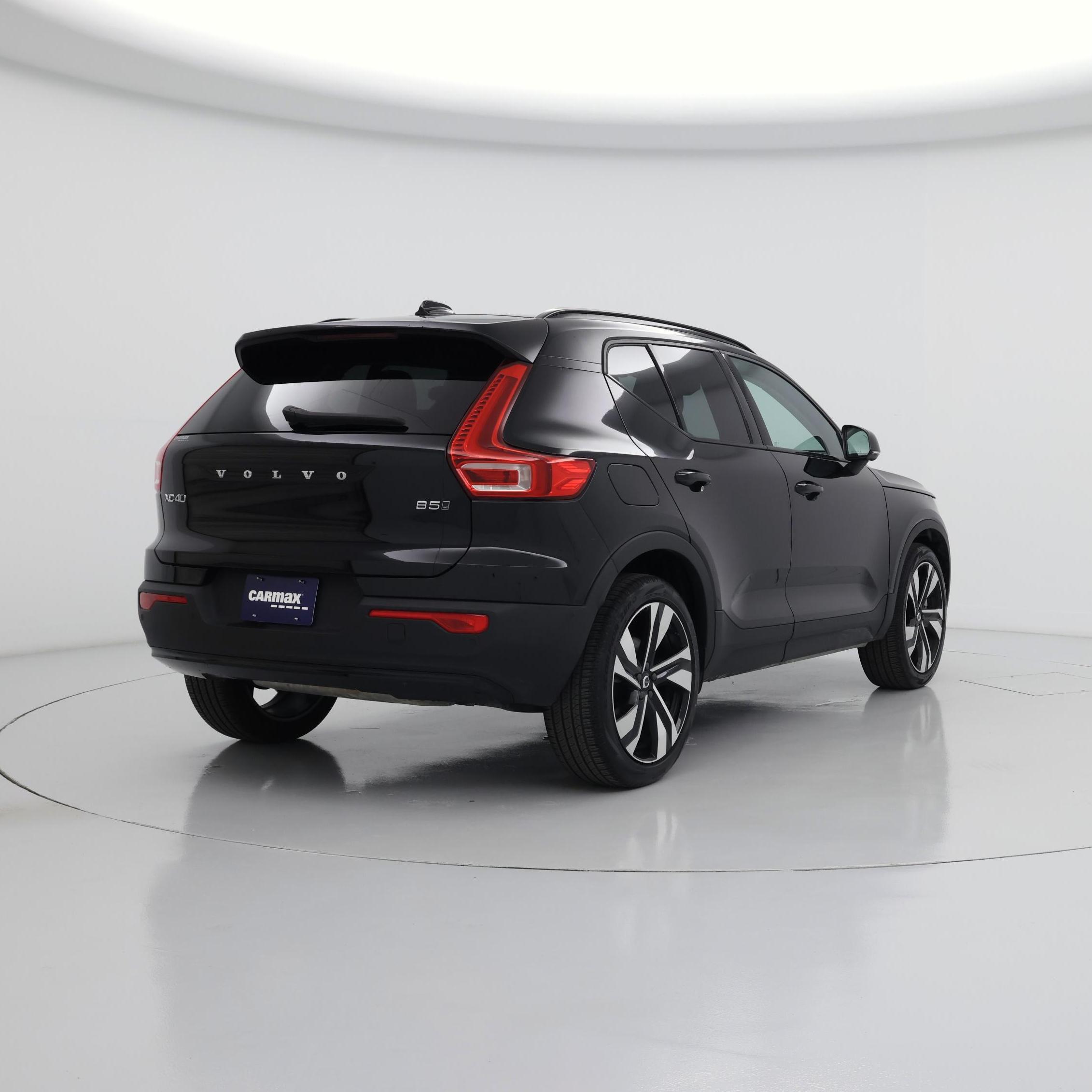 Thumbnail: 2025 Volvo XC40 - 8