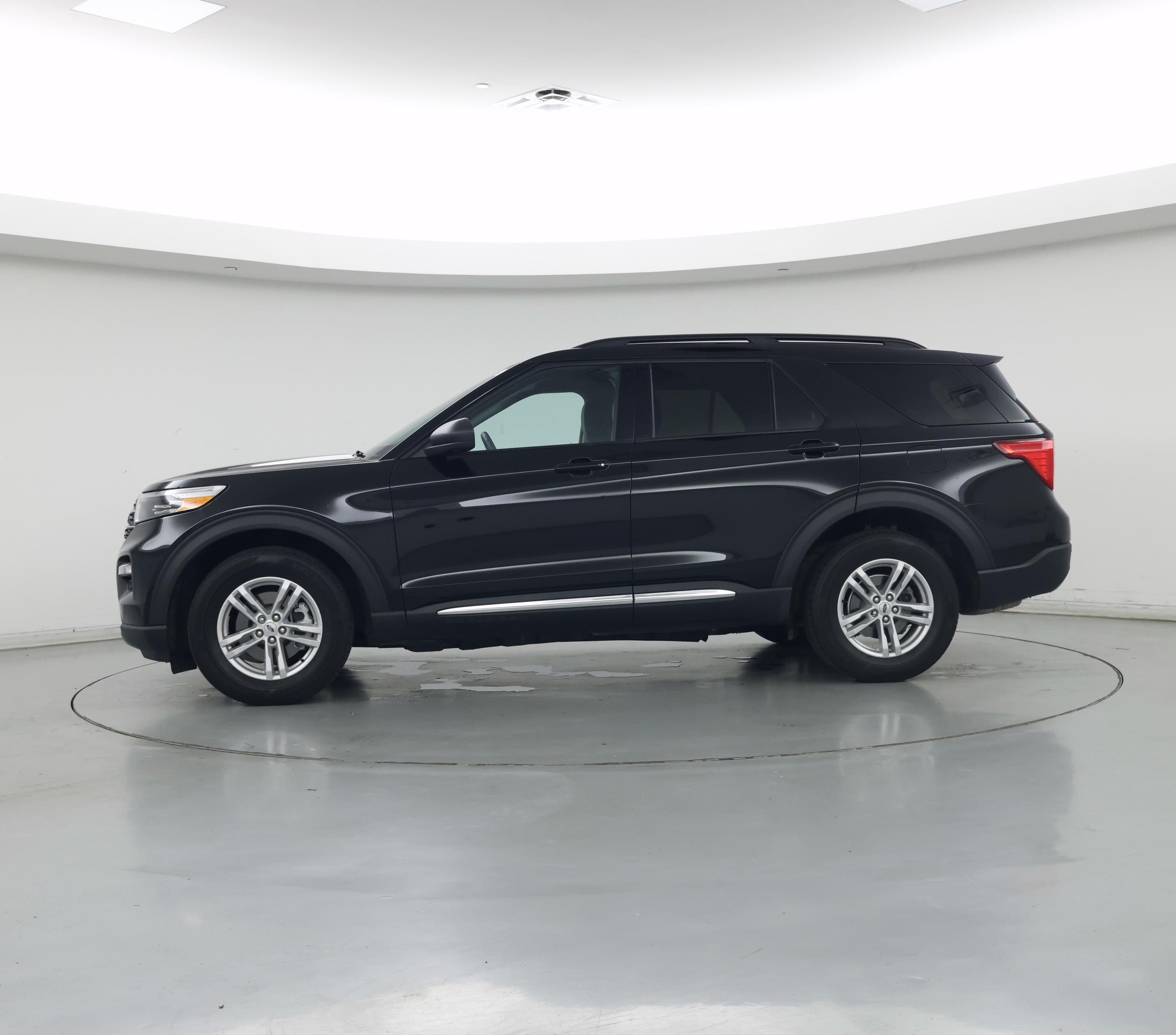 Thumbnail: 2024 Ford Explorer - 3