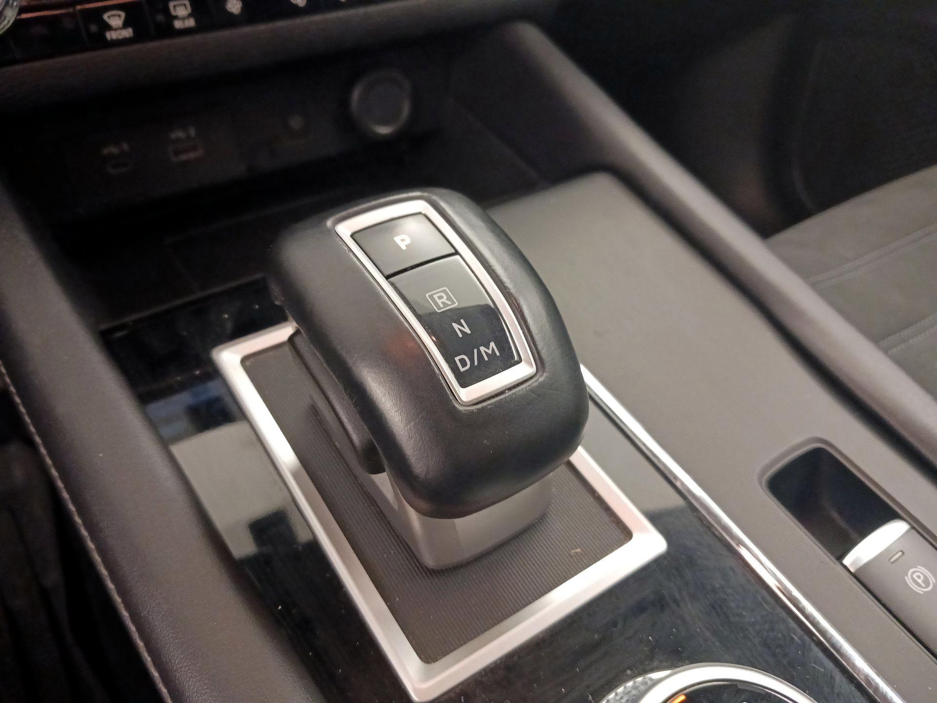 Thumbnail: 2024 Mitsubishi Outlander - 18