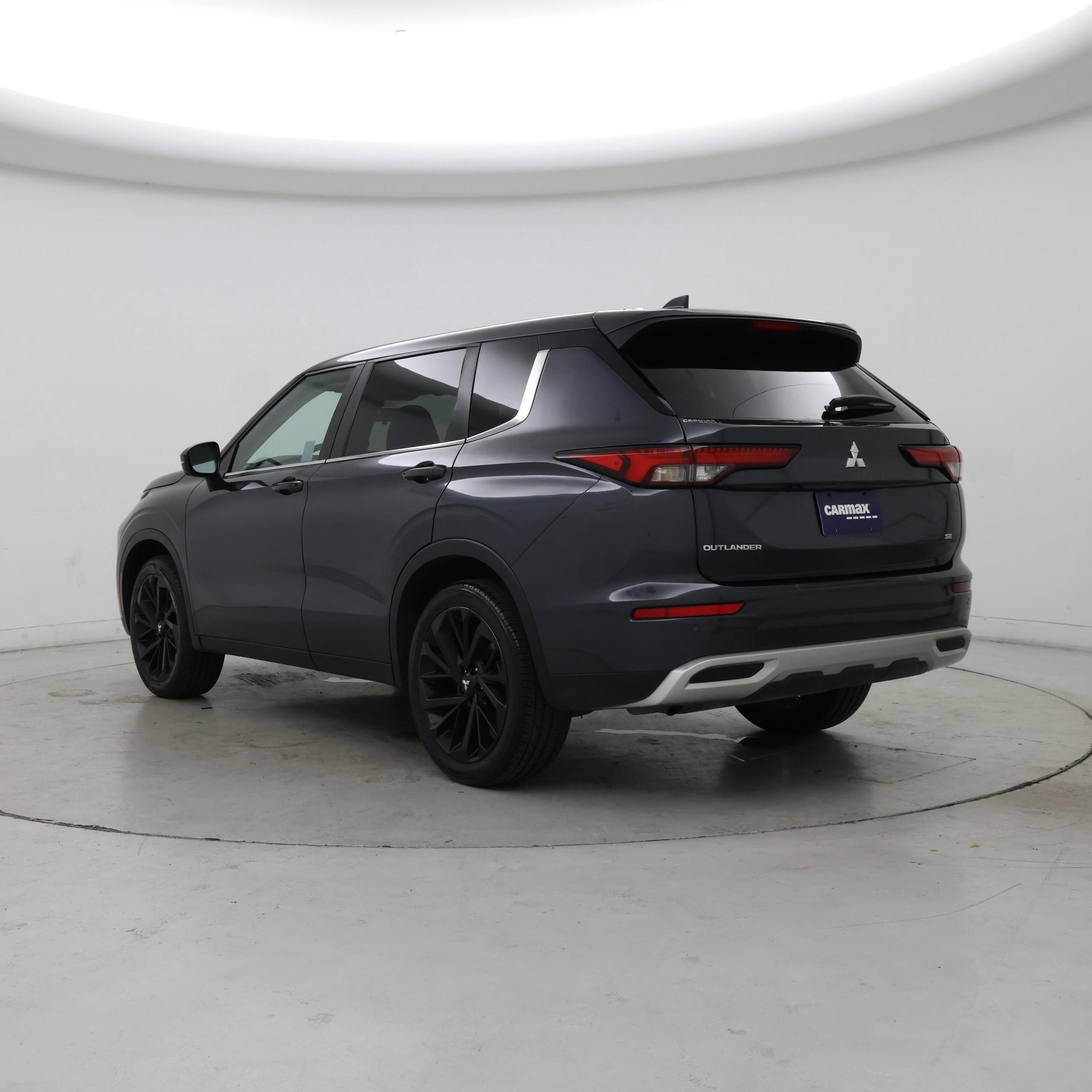 Thumbnail: 2024 Mitsubishi Outlander - 2