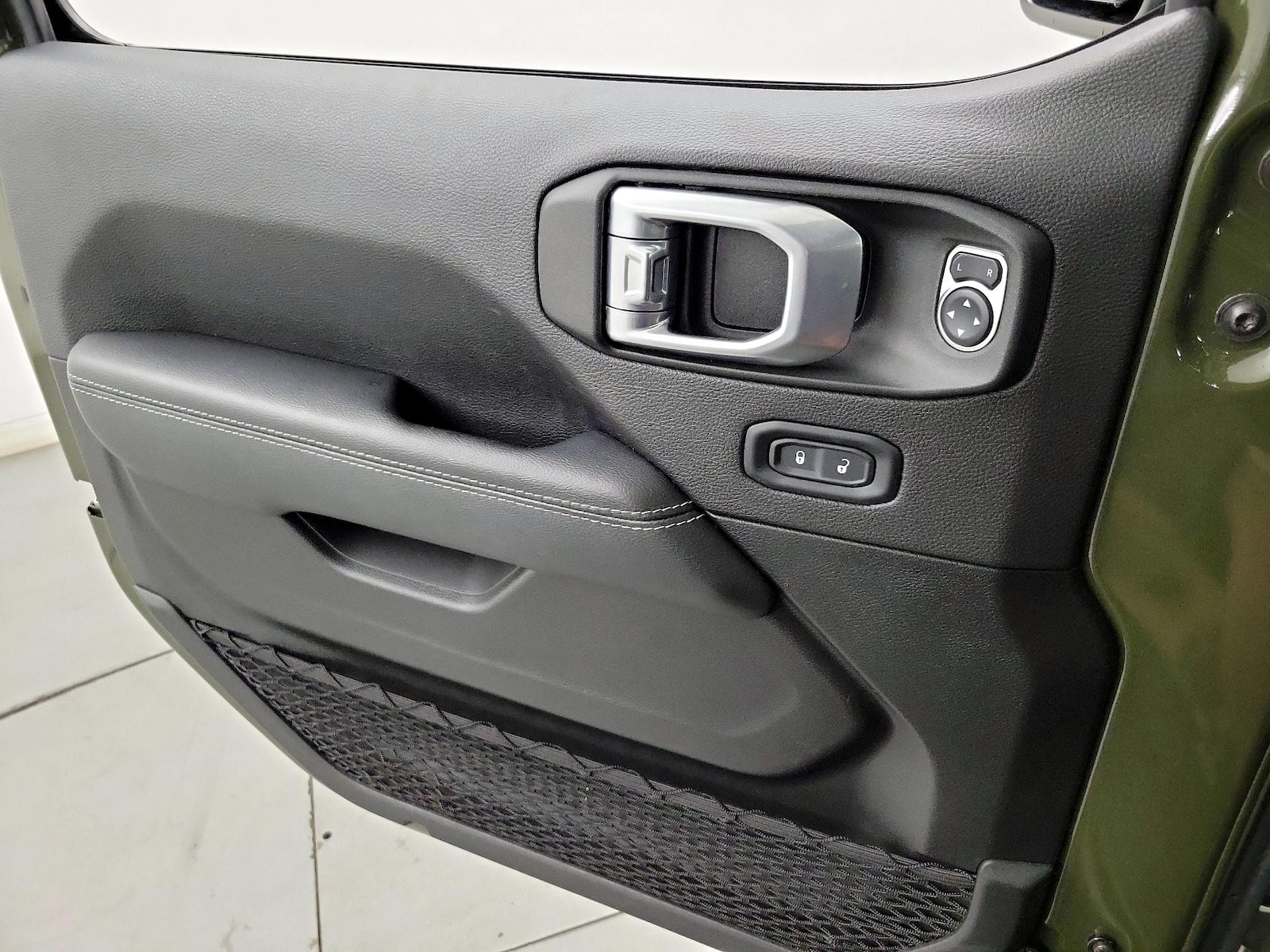 2022 Jeep Wrangler Unlimited Sahara - Photo 13