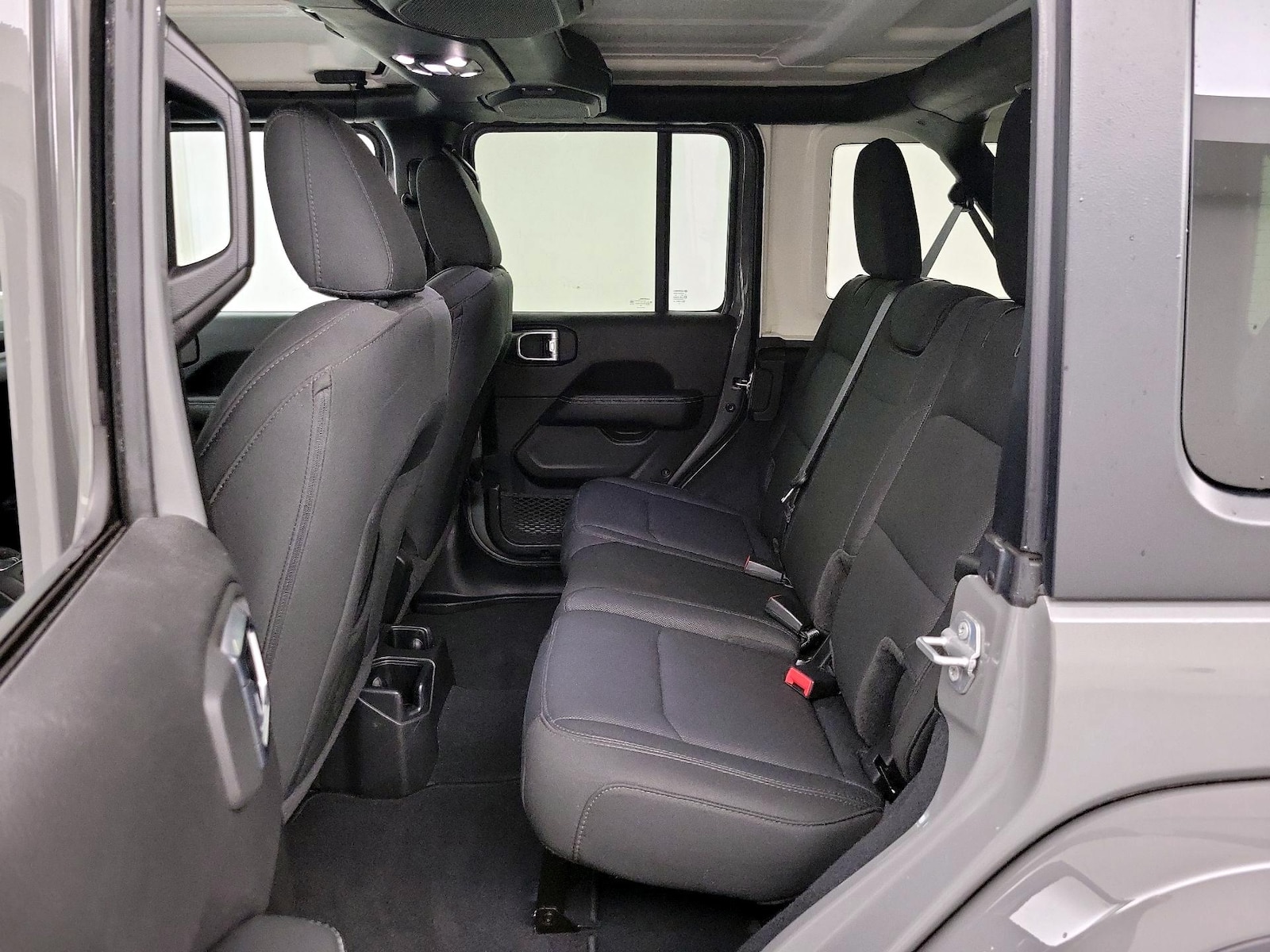 2022 Jeep Wrangler Unlimited Sahara - Photo 21