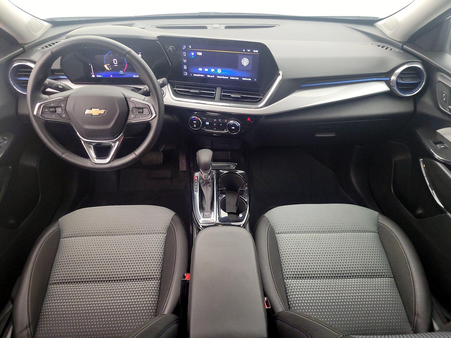 Thumbnail: 2025 Chevrolet Trax - 9