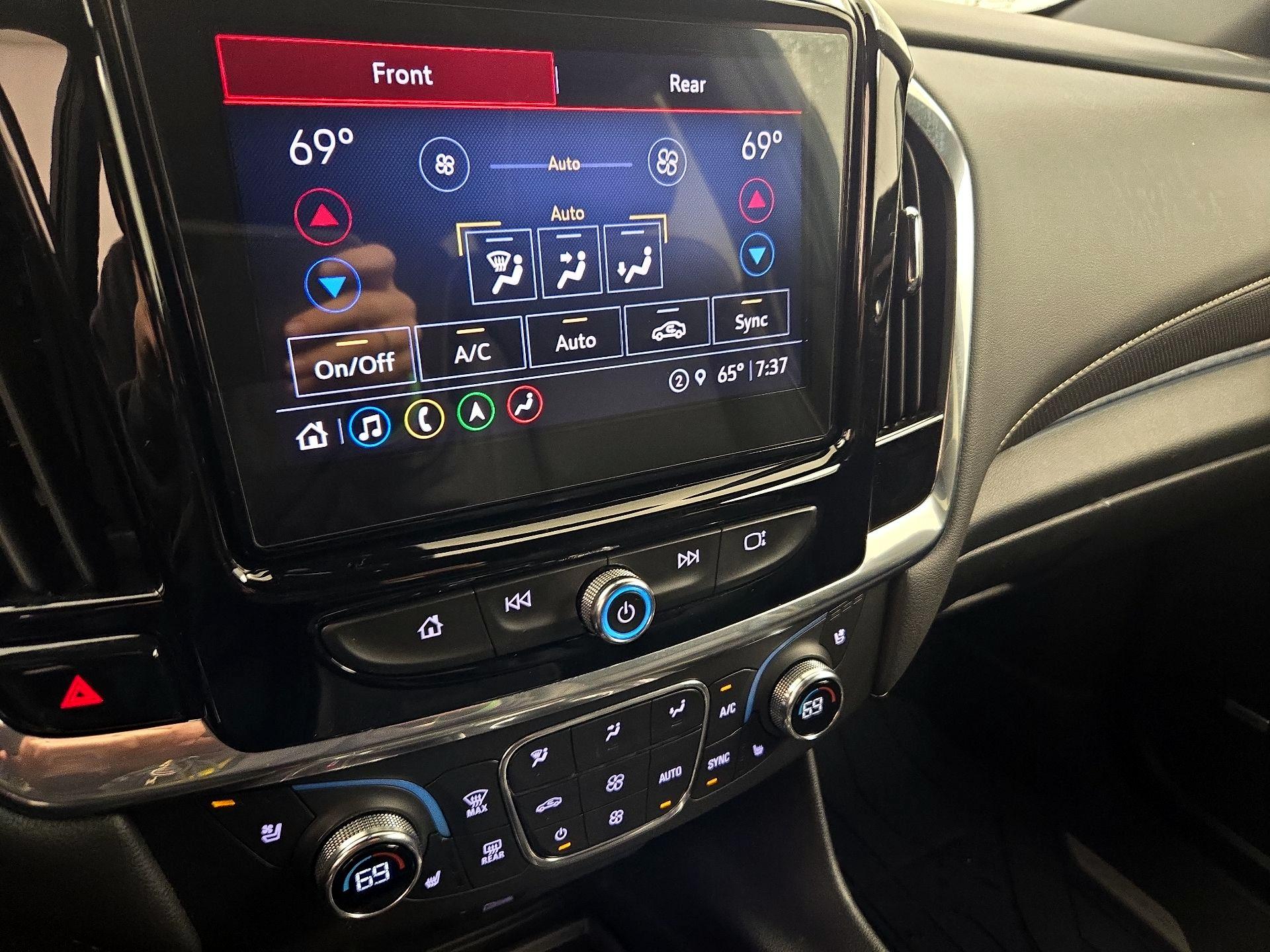 Thumbnail: 2023 Chevrolet Traverse - 15