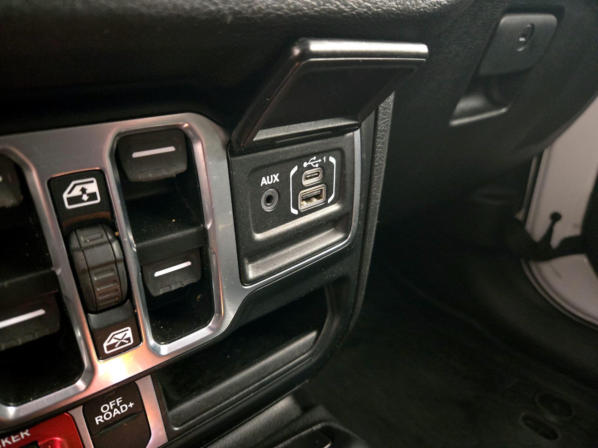 Thumbnail: 2024 Jeep Wrangler - 18