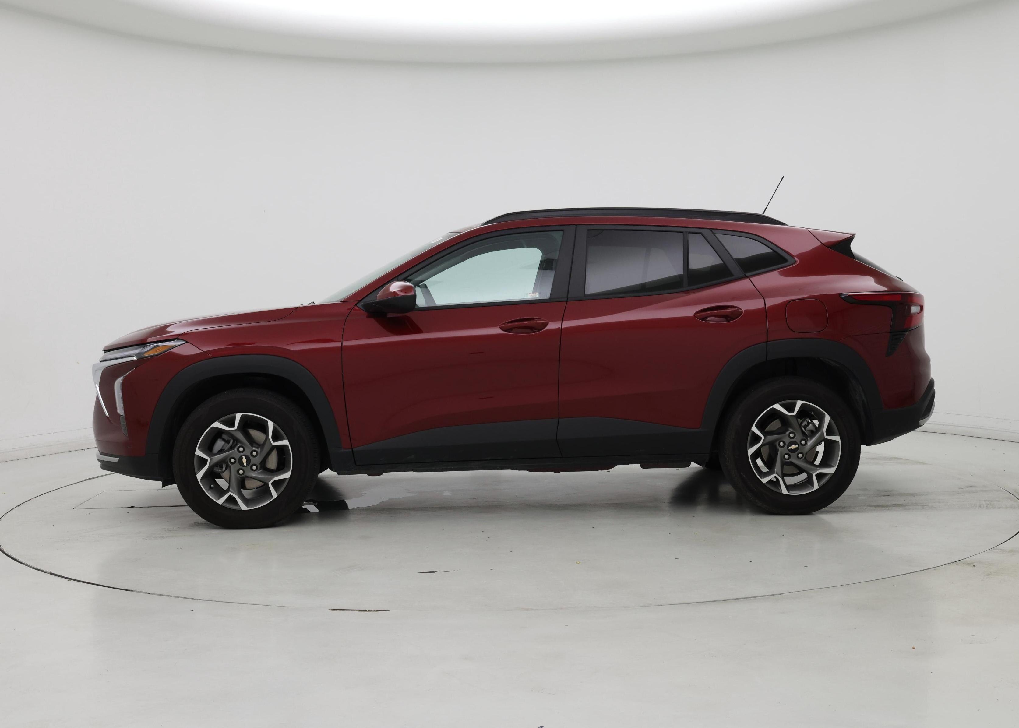 Thumbnail: 2025 Chevrolet Trax - 3