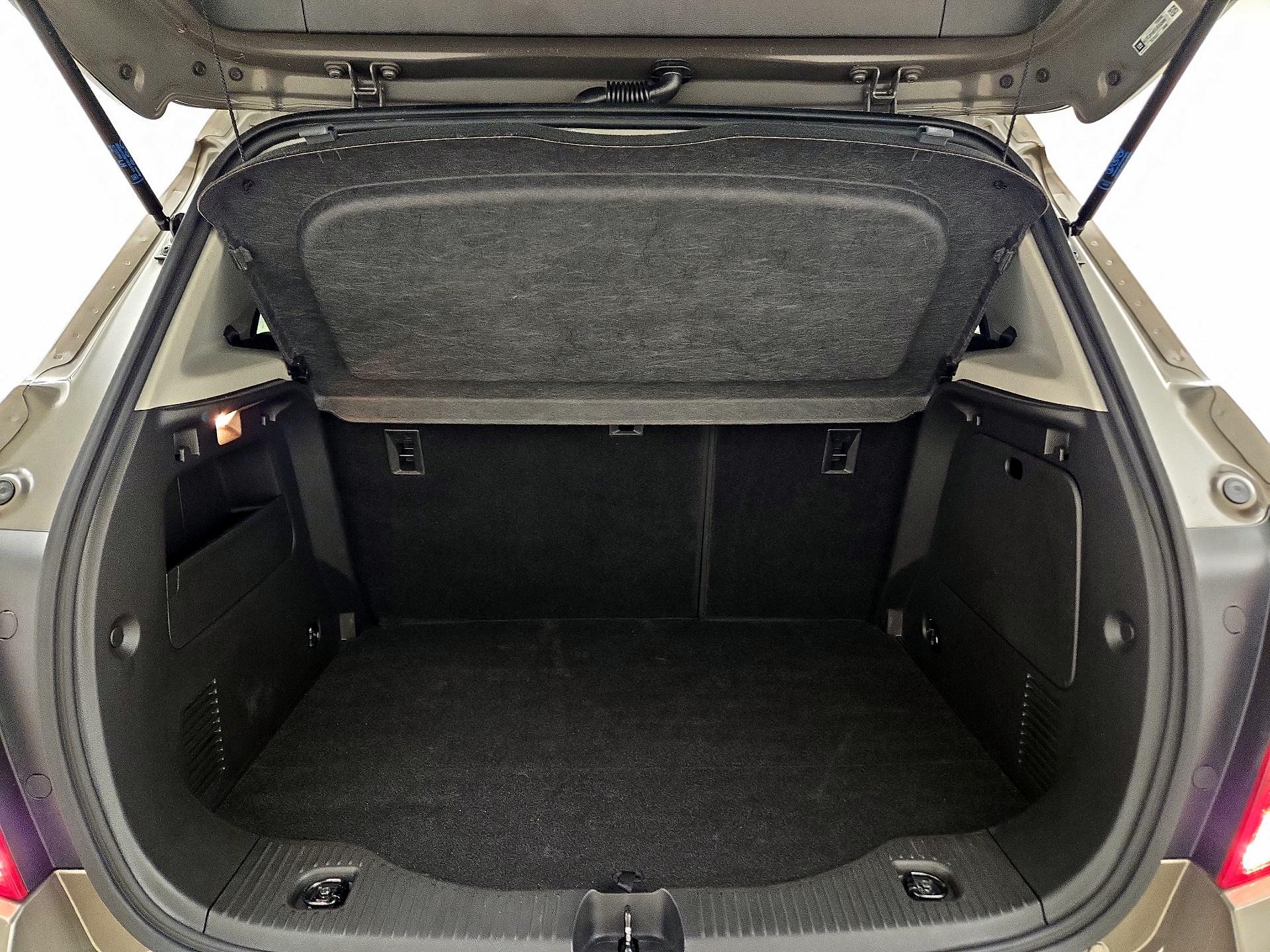 Thumbnail: 2020 Chevrolet Trax - 17