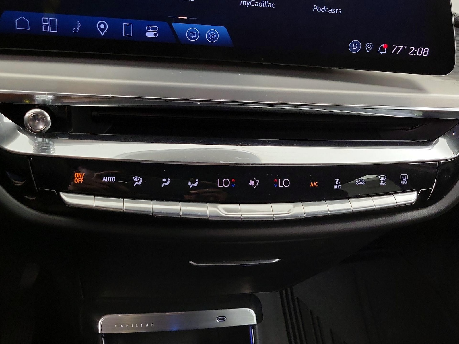2024 Cadillac LYRIQ Luxury 2 - Photo 17