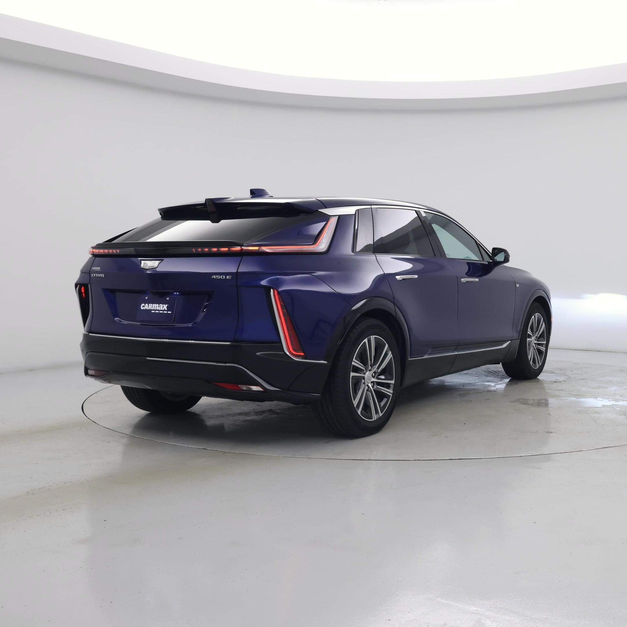 Thumbnail: 2024 Cadillac Lyriq - 8