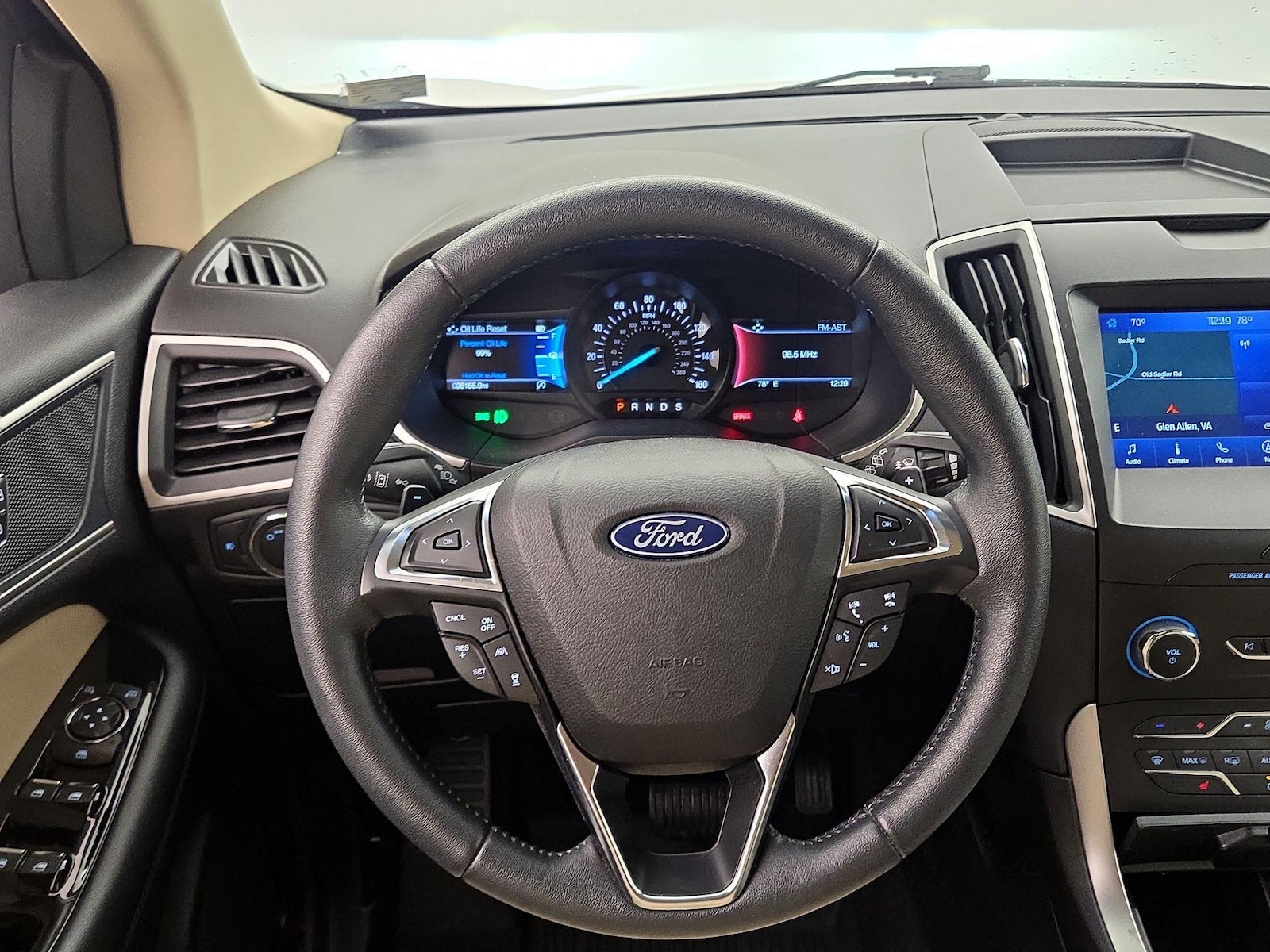 2020 Ford Edge SEL - Photo 11
