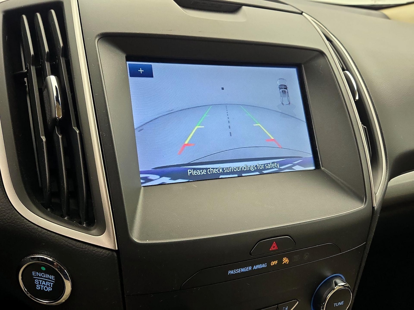 2020 Ford Edge SEL - Photo 16