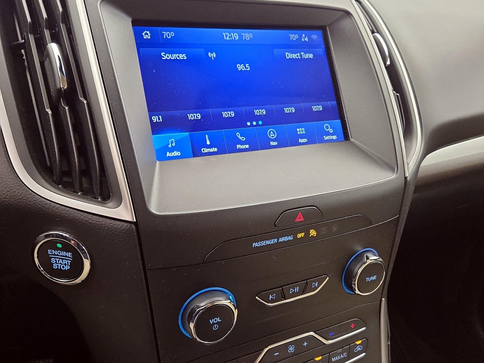 2020 Ford Edge SEL - Photo 17