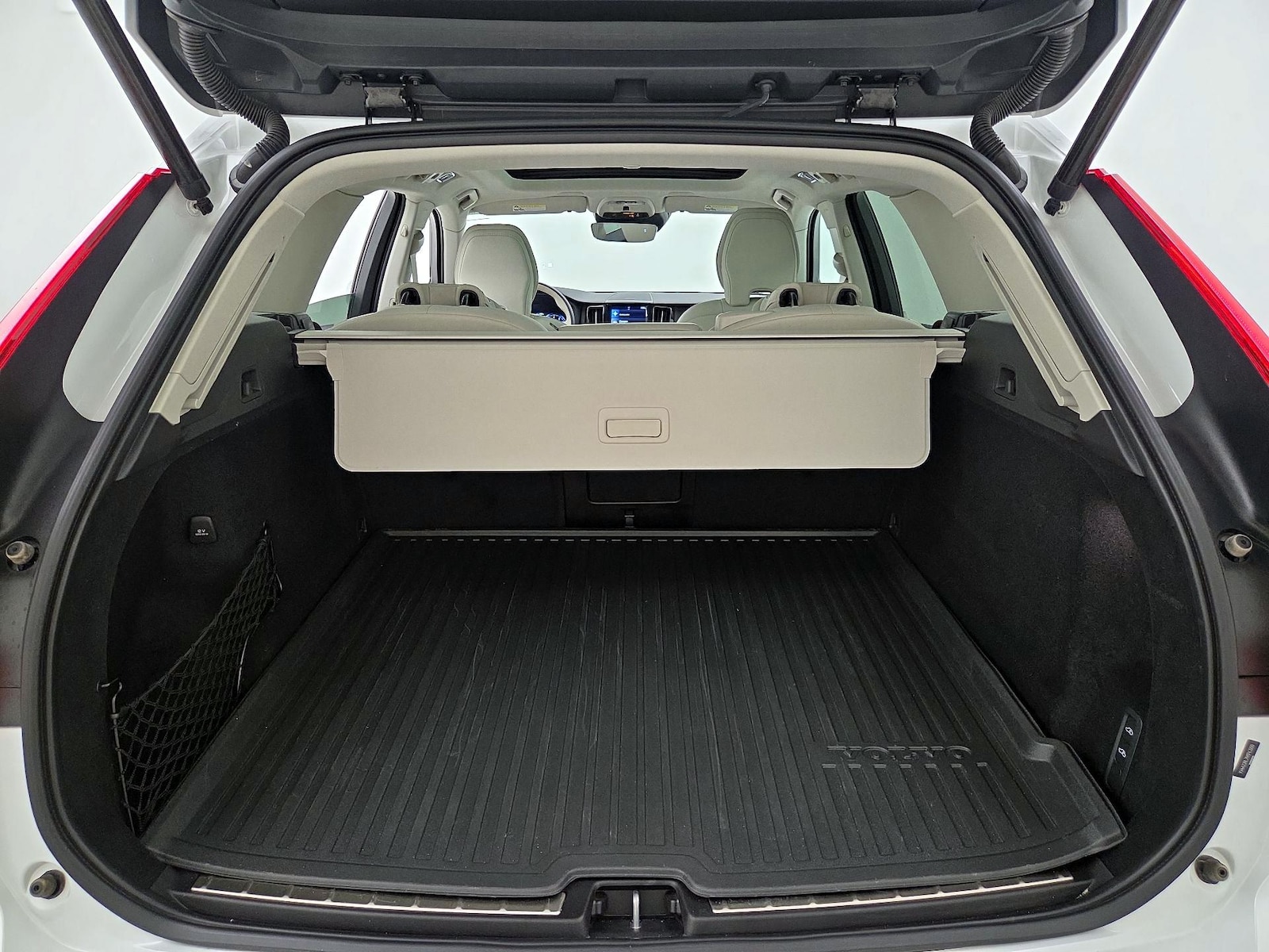 2021 Volvo XC60 Inscription - Photo 23