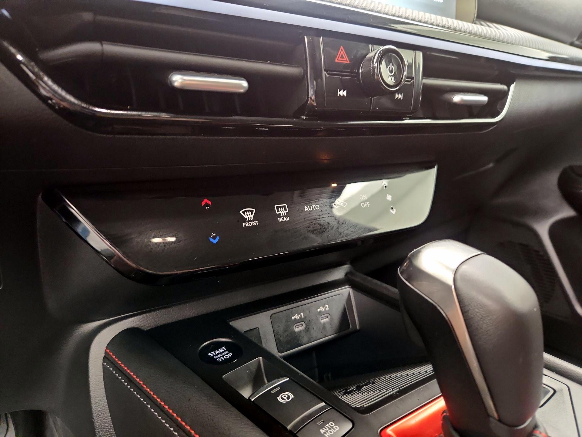 Thumbnail: 2025 Nissan Kicks - 16