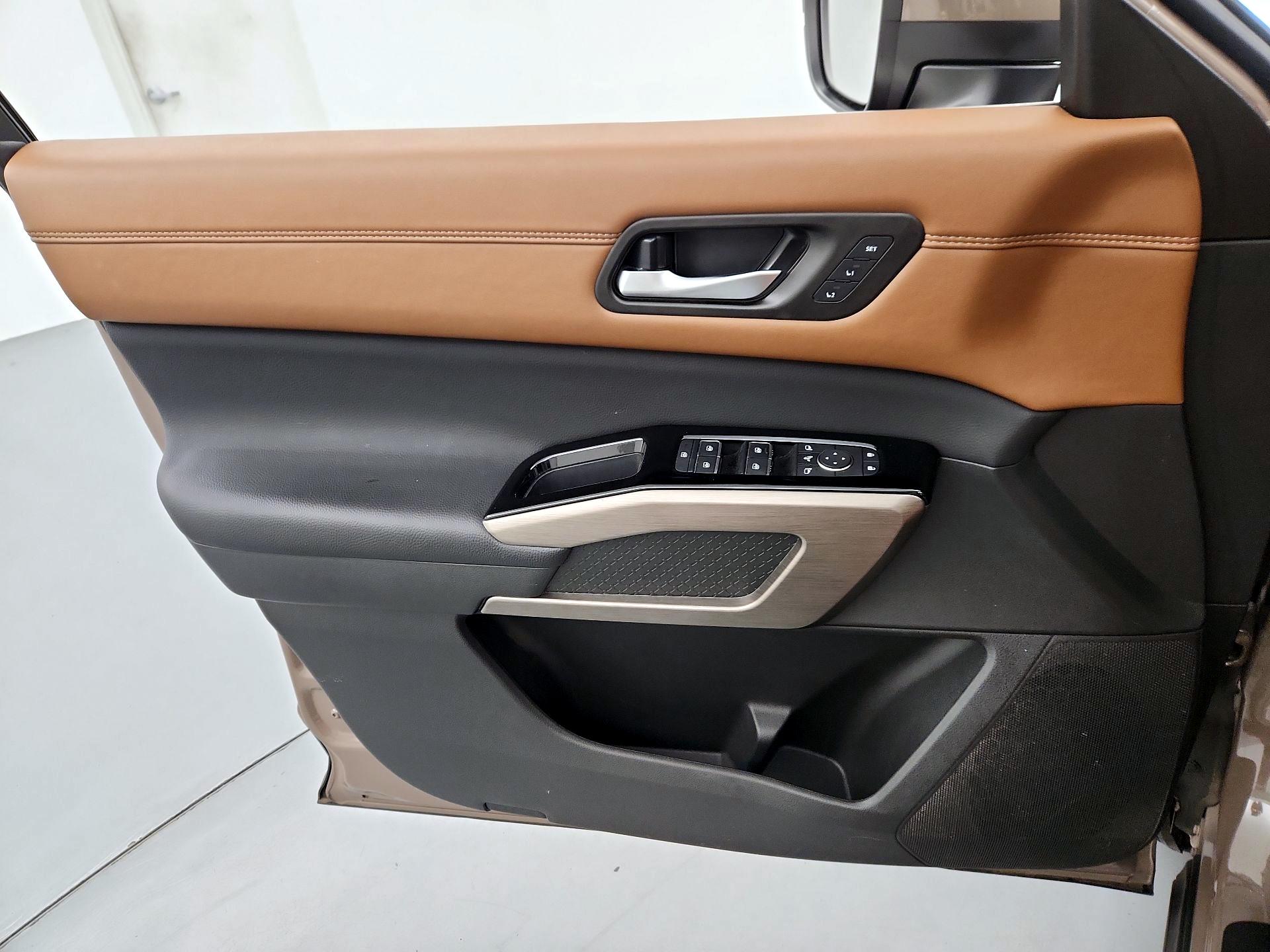 Thumbnail: 2025 Nissan Pathfinder - 12