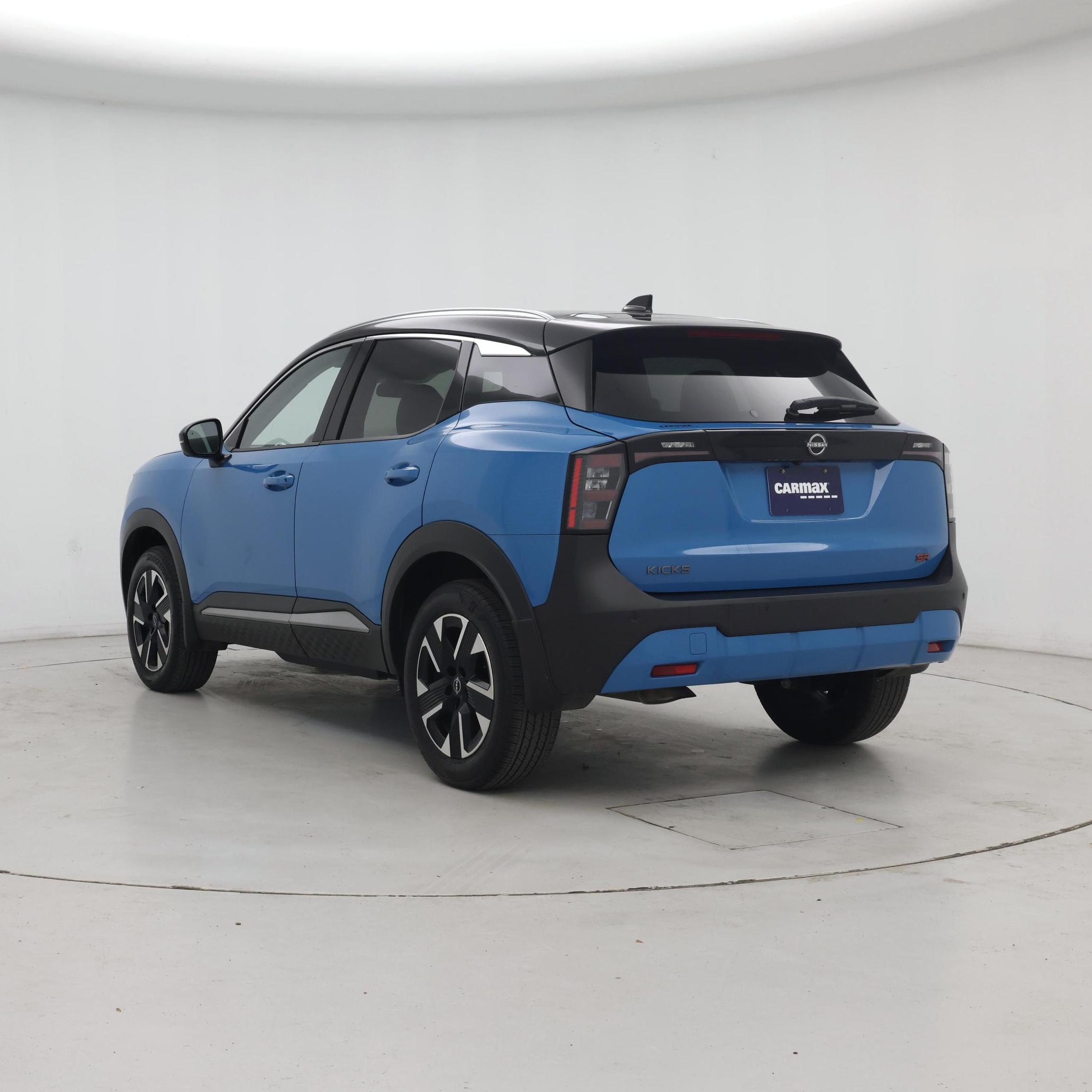 Thumbnail: 2025 Nissan Kicks - 2
