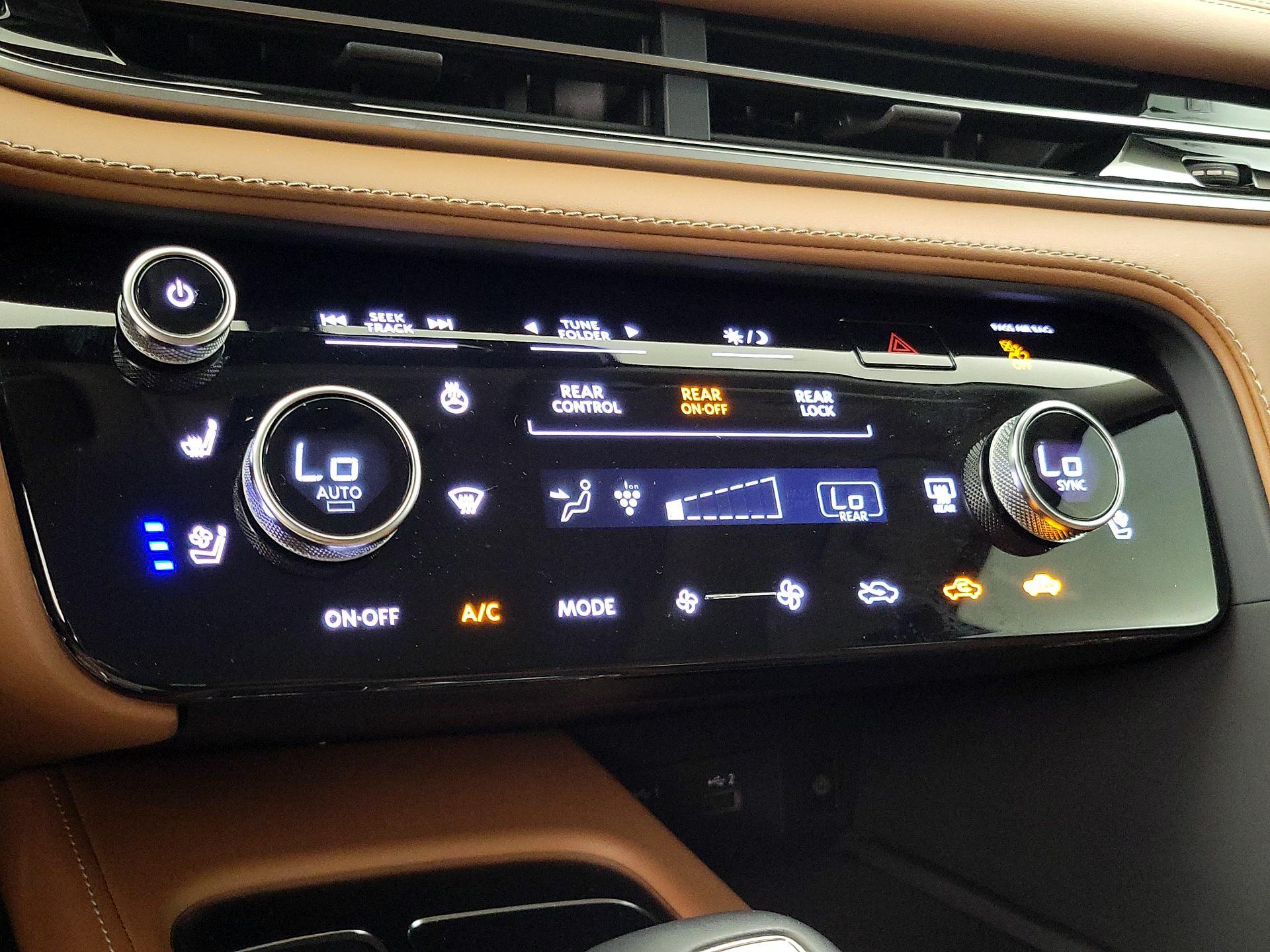 Thumbnail: 2023 INFINITI QX60 - 16