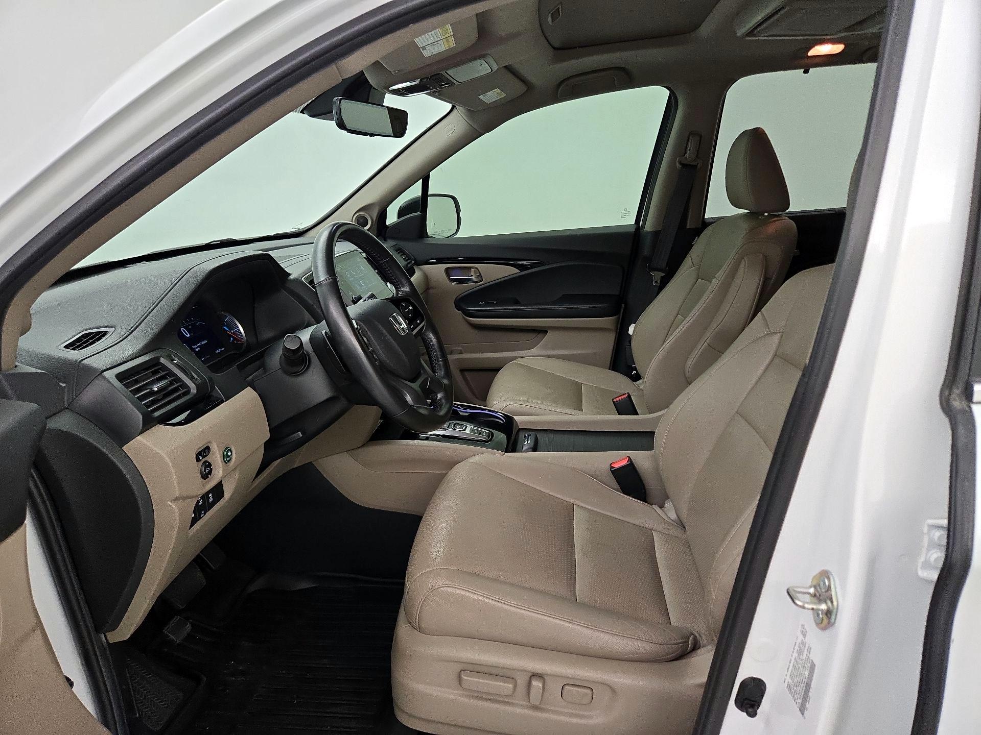 Thumbnail: 2020 Honda Pilot - 11