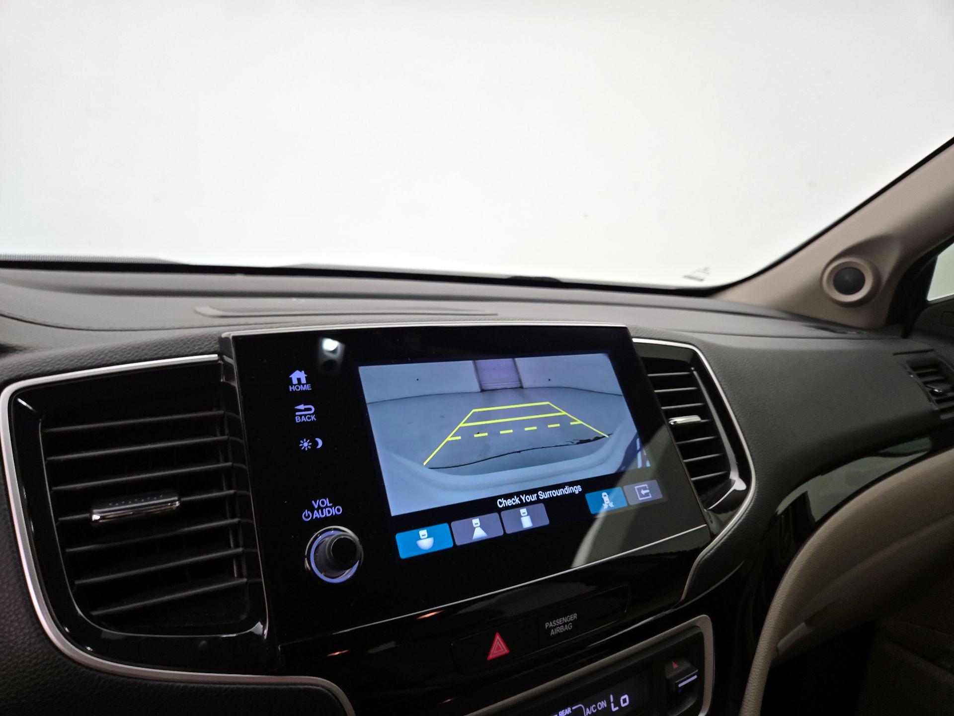 Thumbnail: 2020 Honda Pilot - 15