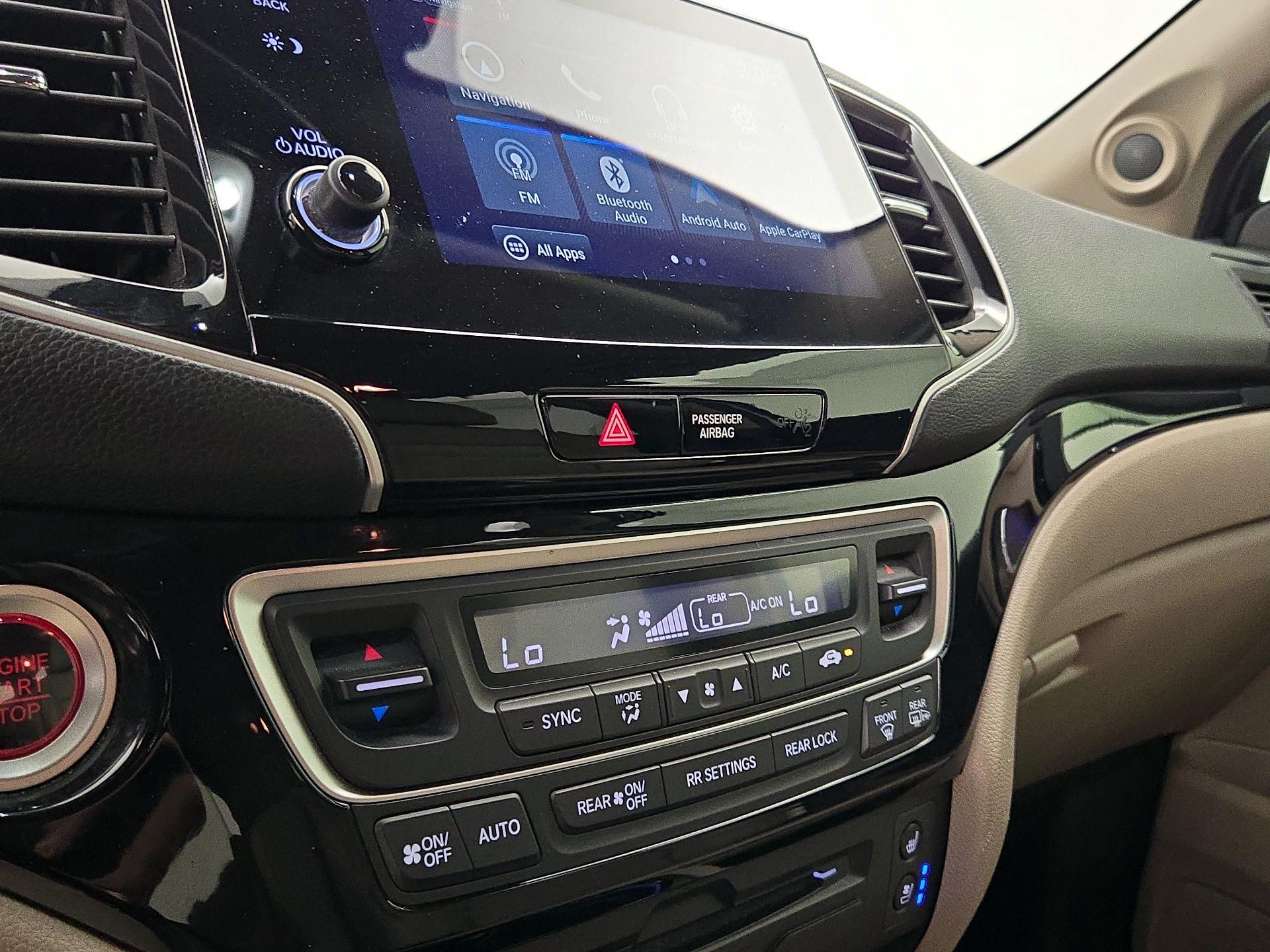 Thumbnail: 2020 Honda Pilot - 17