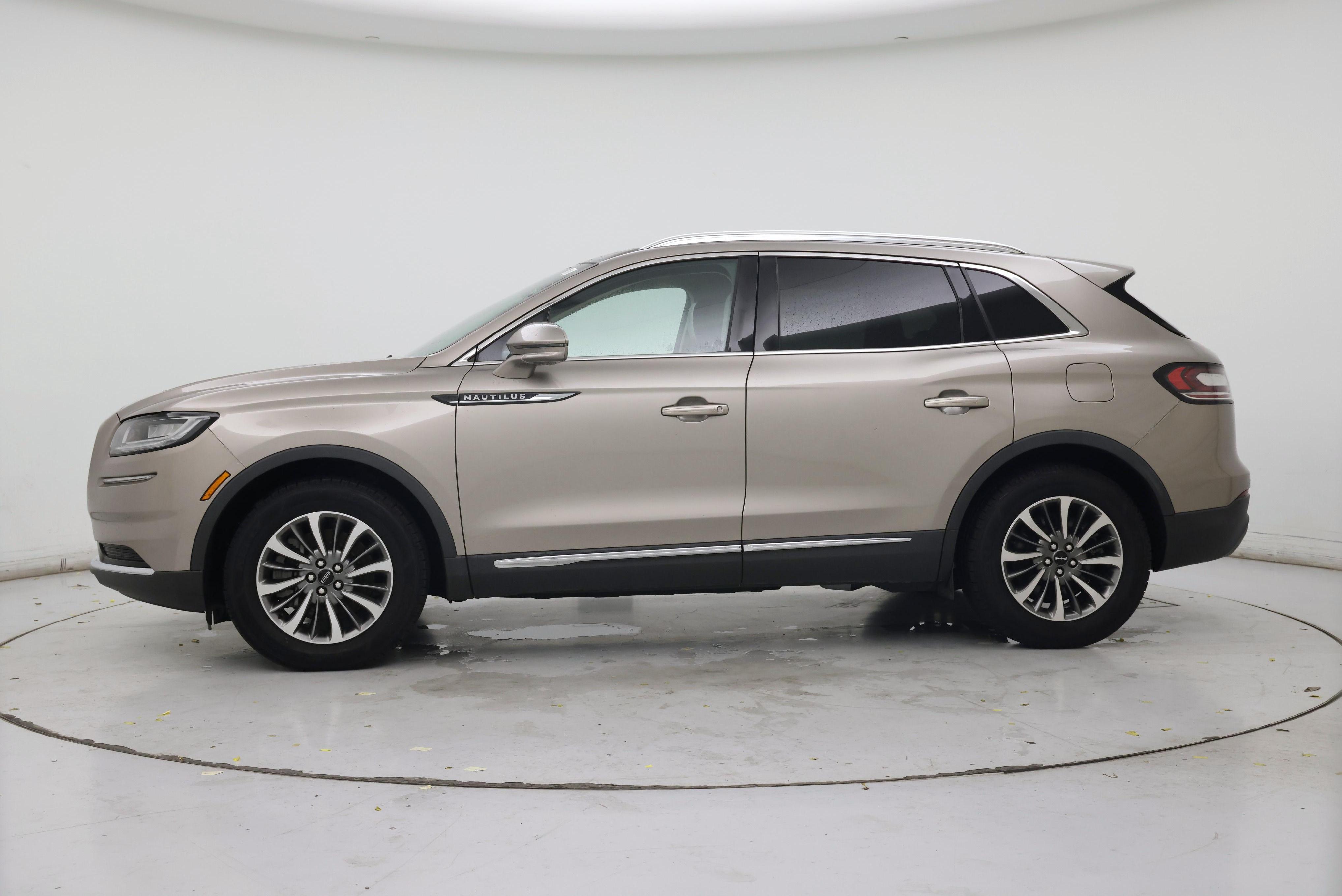 Thumbnail: 2021 Lincoln Nautilus - 3