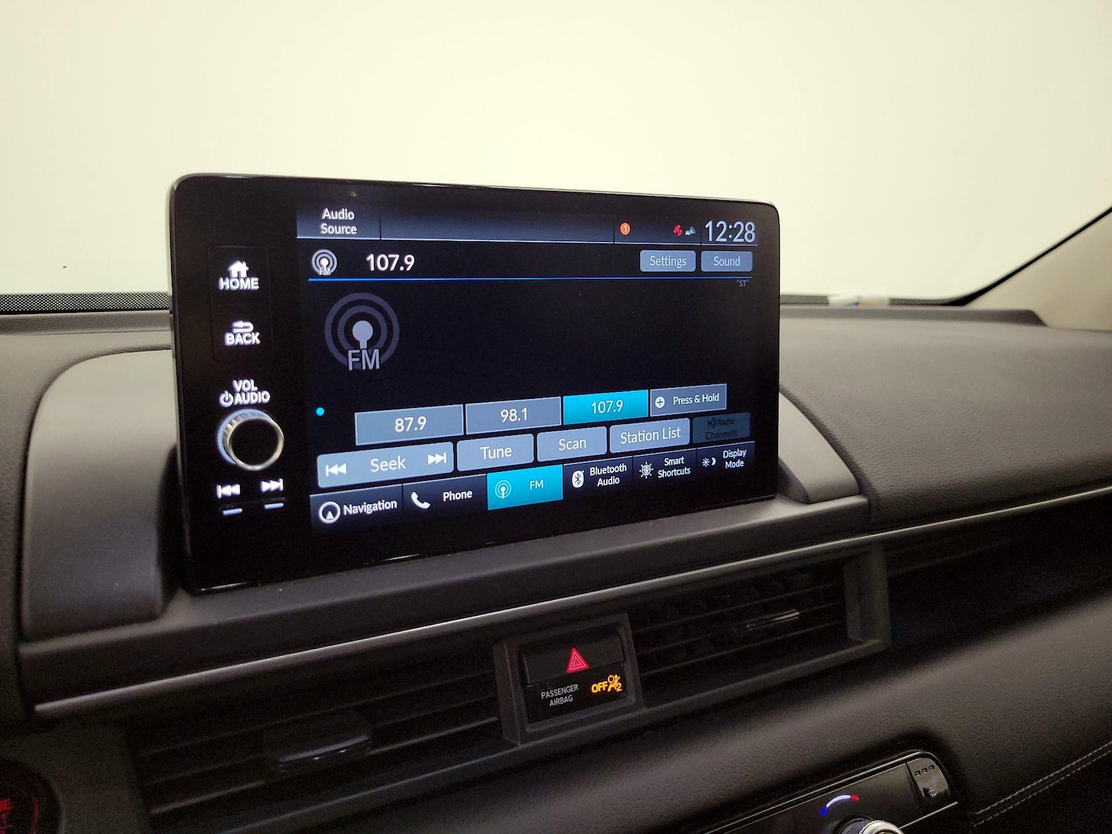 2024 Honda Pilot Touring - Photo 17
