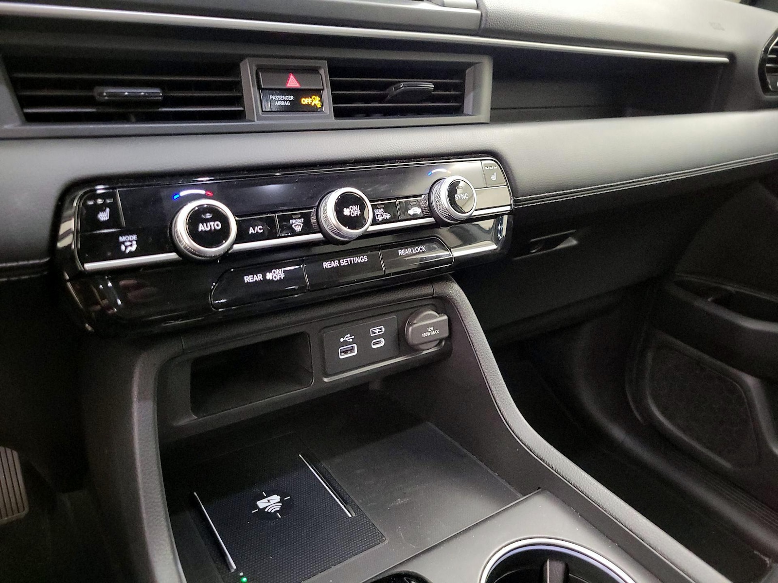 2024 Honda Pilot Touring - Photo 18