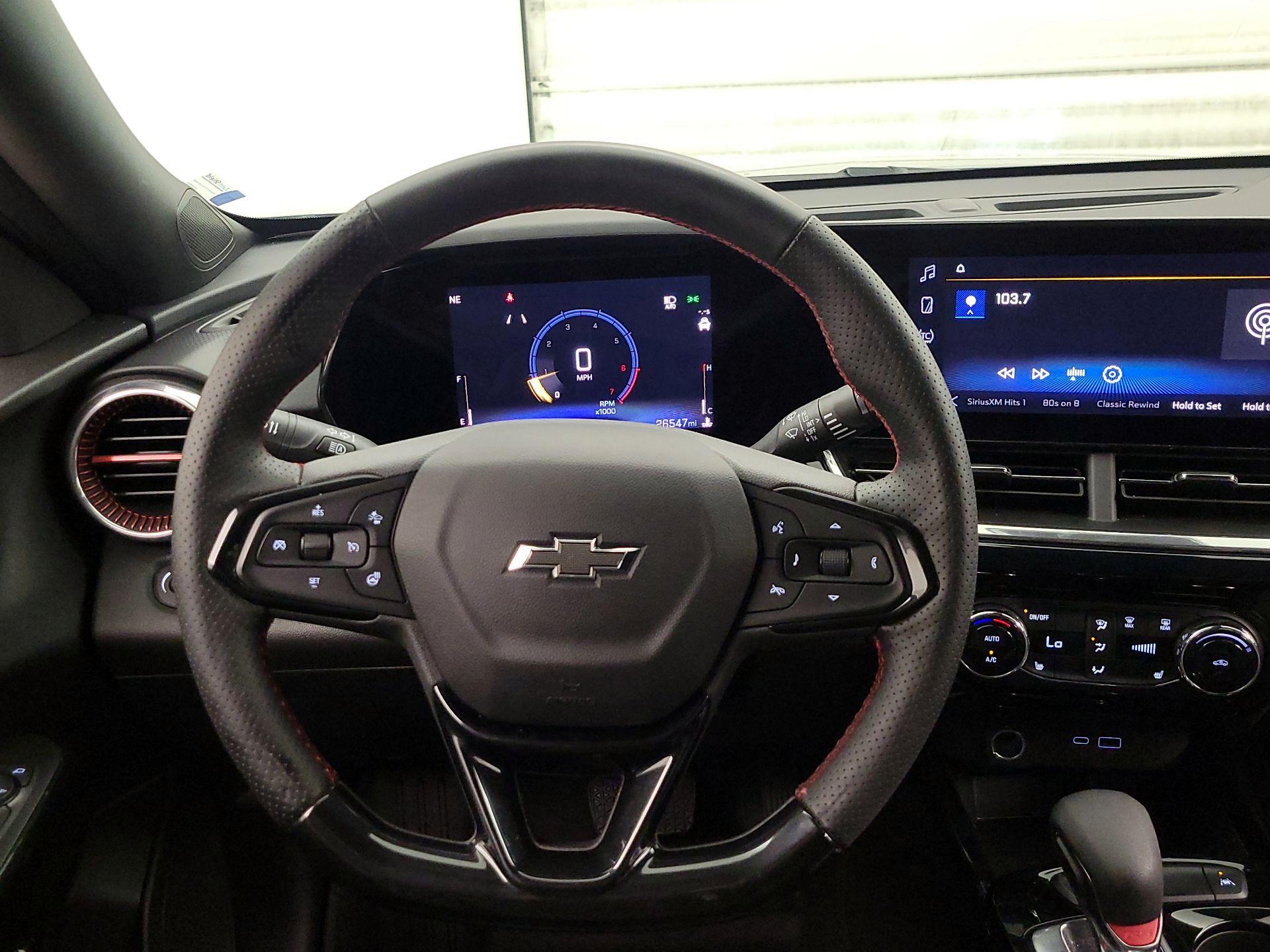 Thumbnail: 2025 Chevrolet Trax - 10