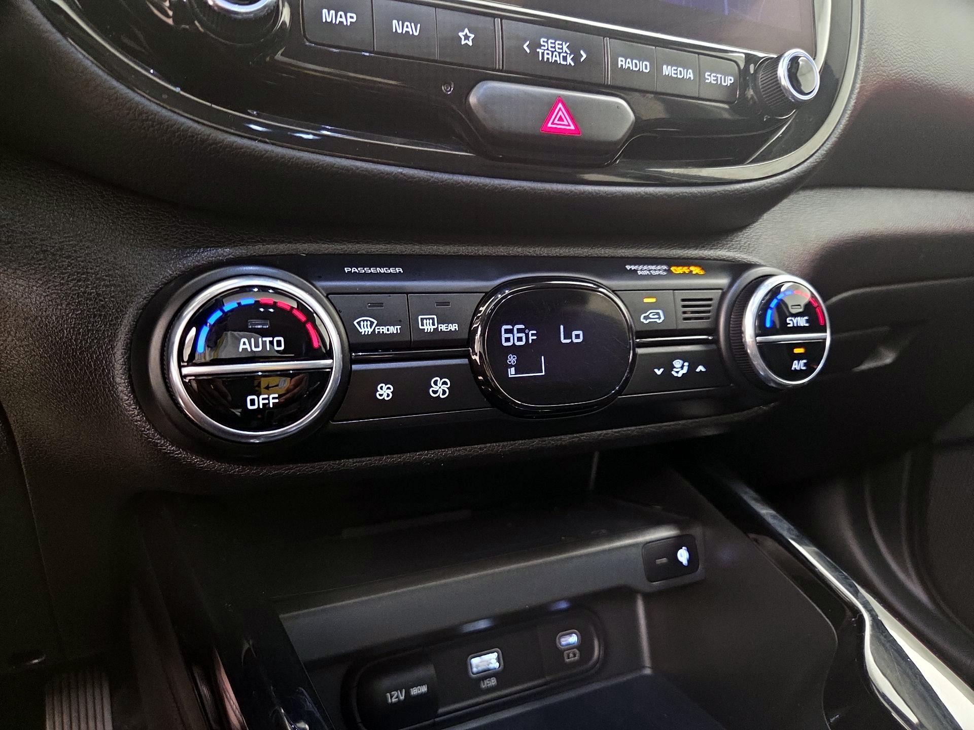 Thumbnail: 2023 Kia Soul - 17