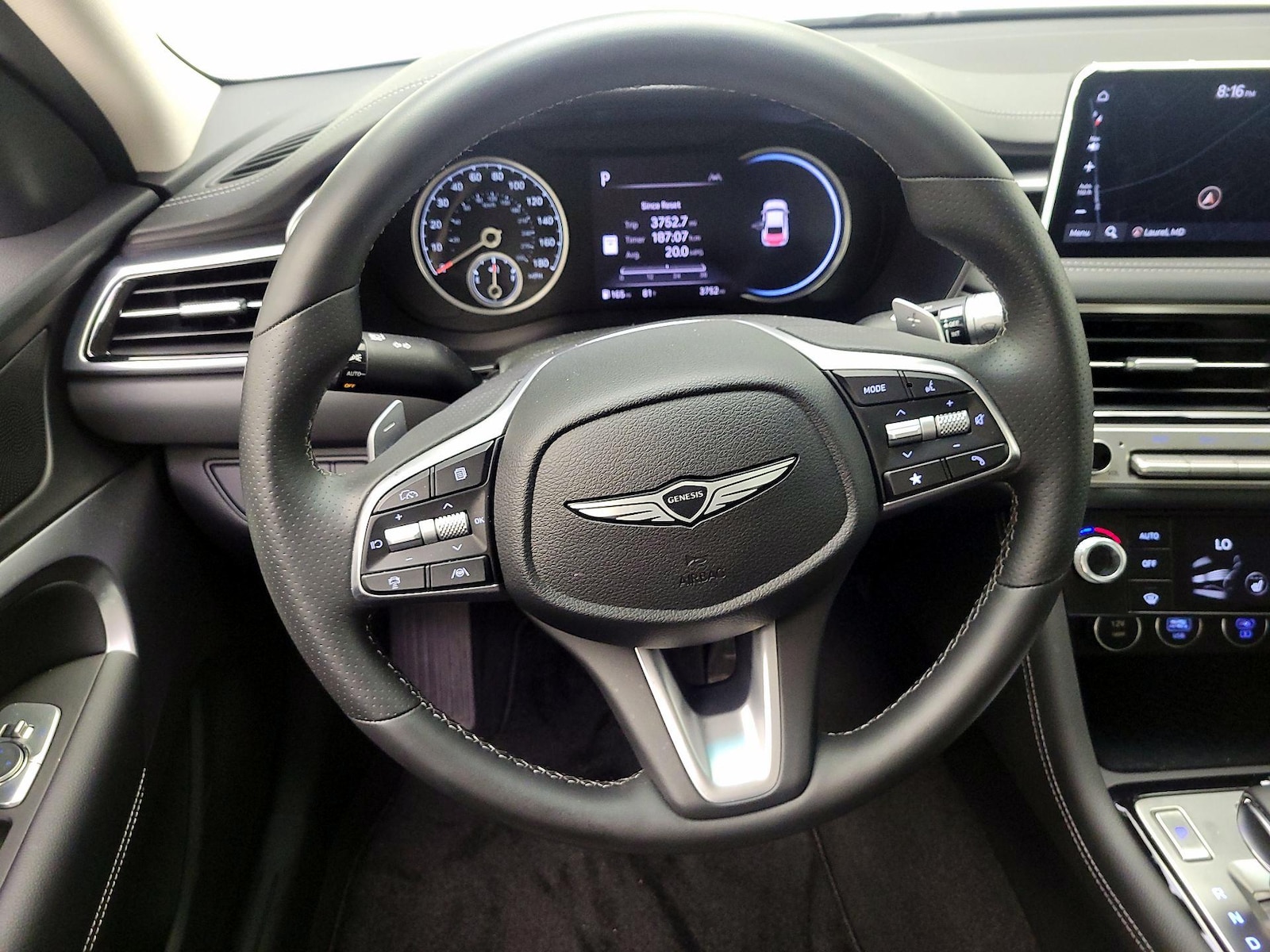 2026 GENESIS G70 Standard - Photo 11