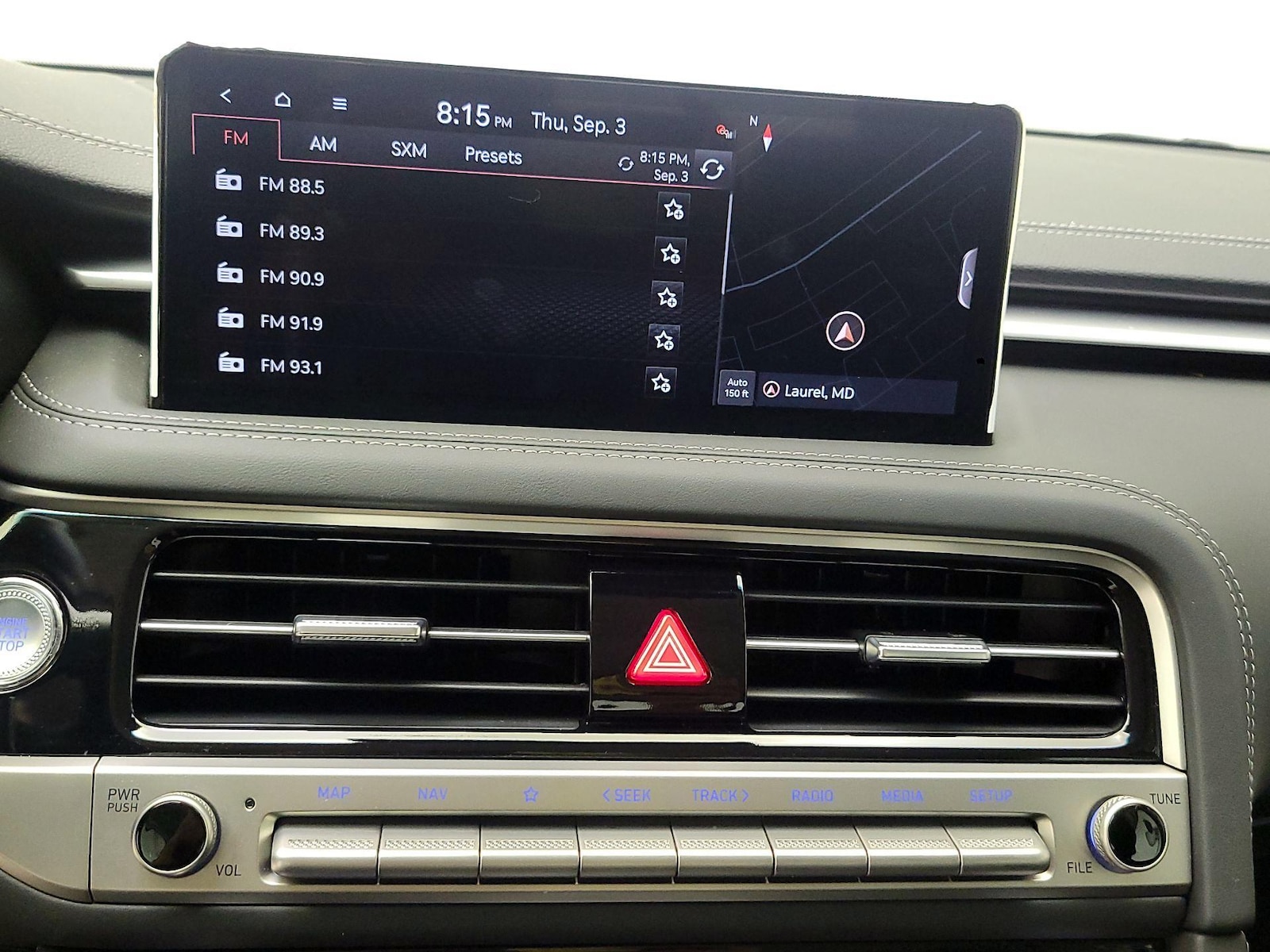 2026 GENESIS G70 Standard - Photo 17