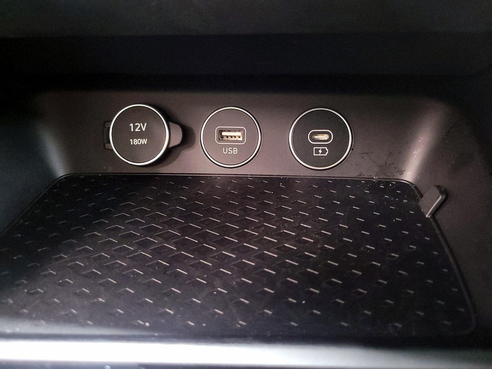 2026 GENESIS G70 Standard - Photo 20