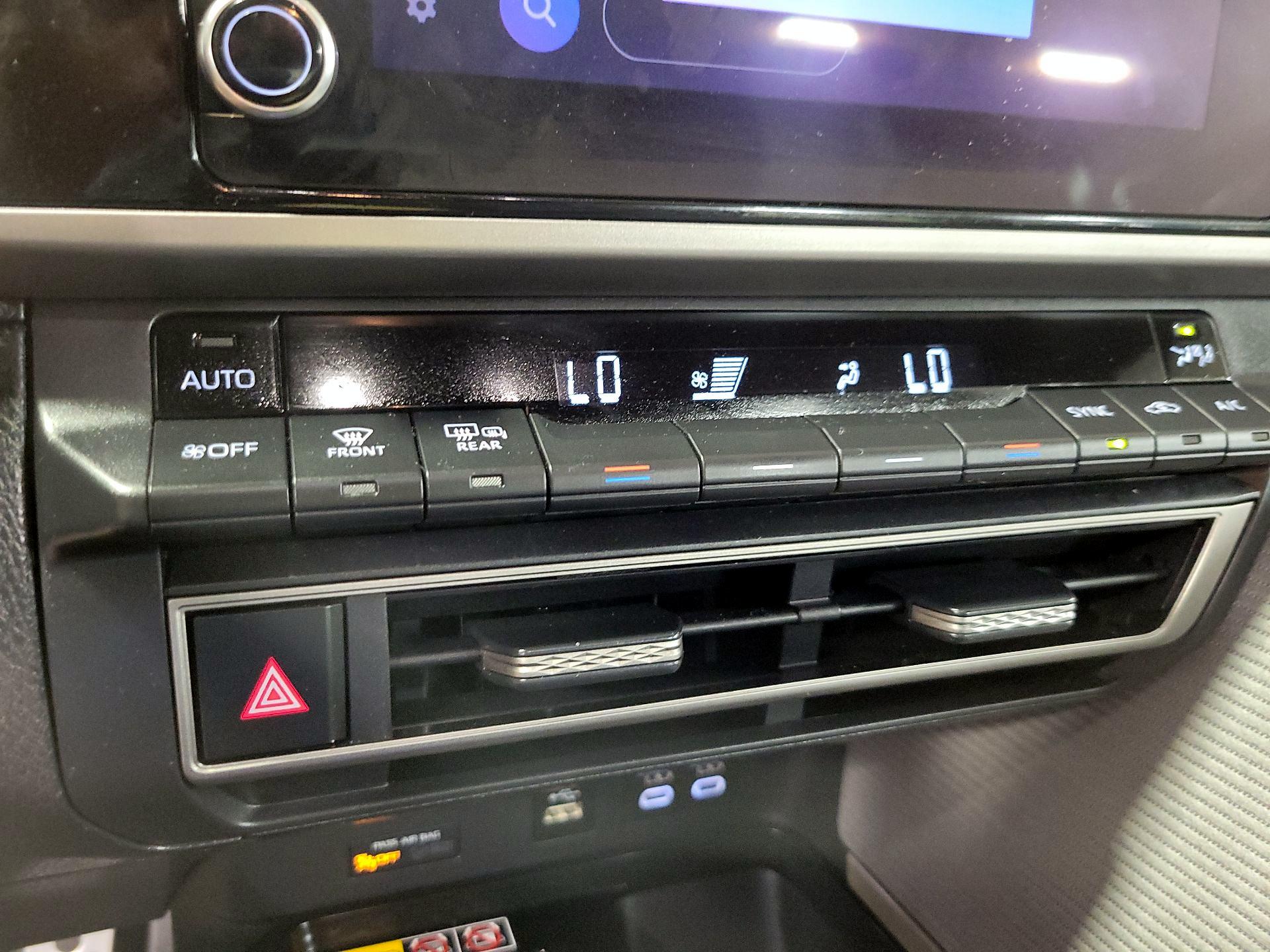 Thumbnail: 2025 Toyota Camry - 16