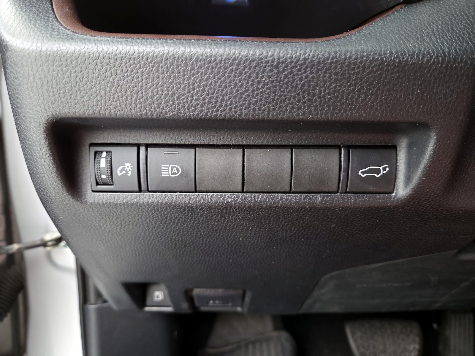 2019 Toyota RAV4 Limited - Photo 14
