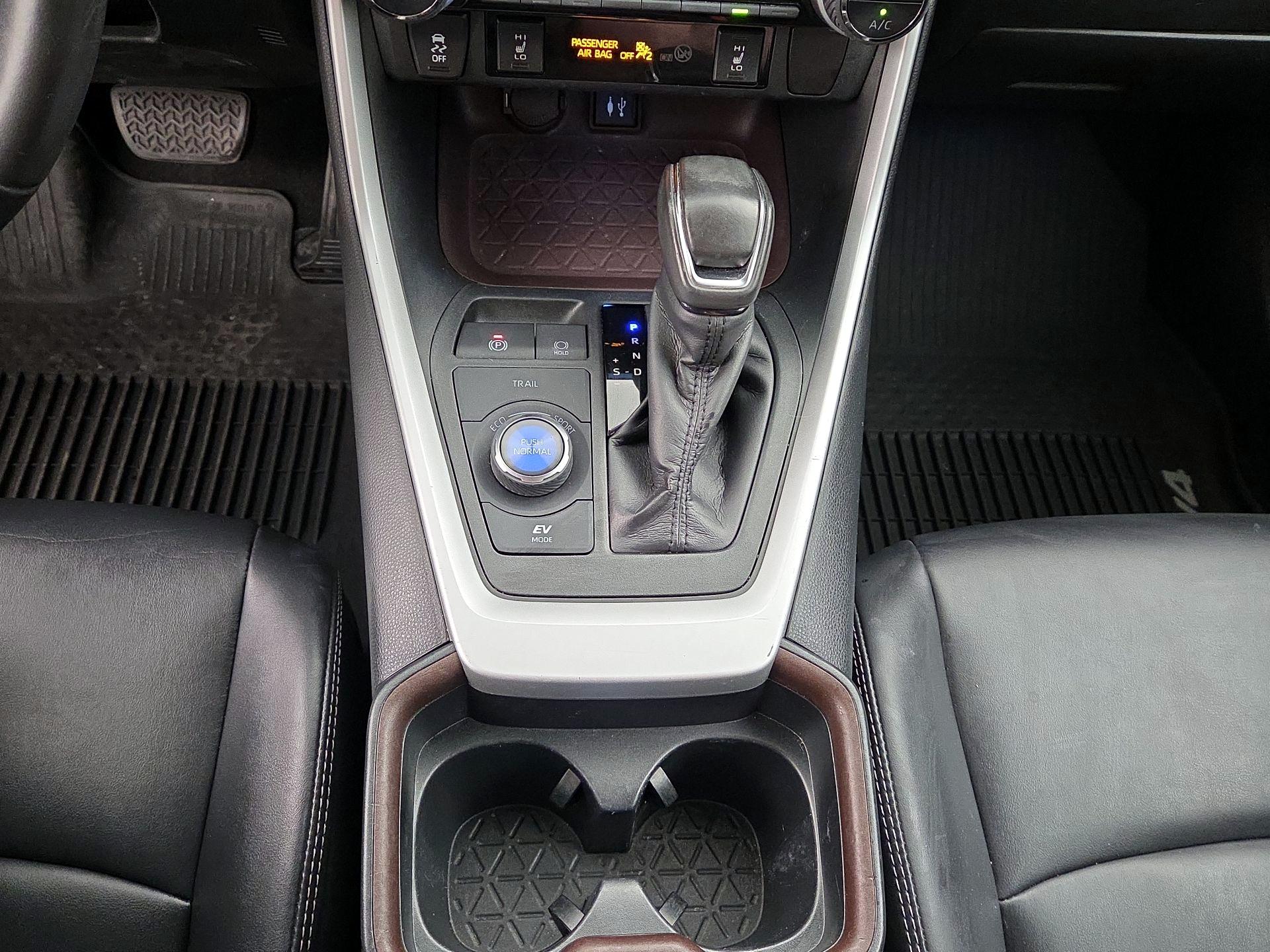 Thumbnail: 2019 Toyota RAV4 - 18