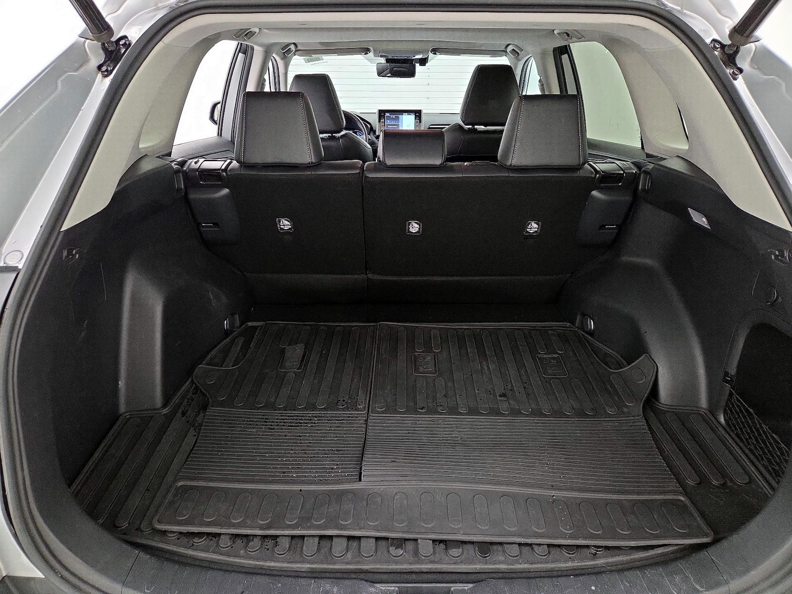 2019 Toyota RAV4 Limited - Photo 23