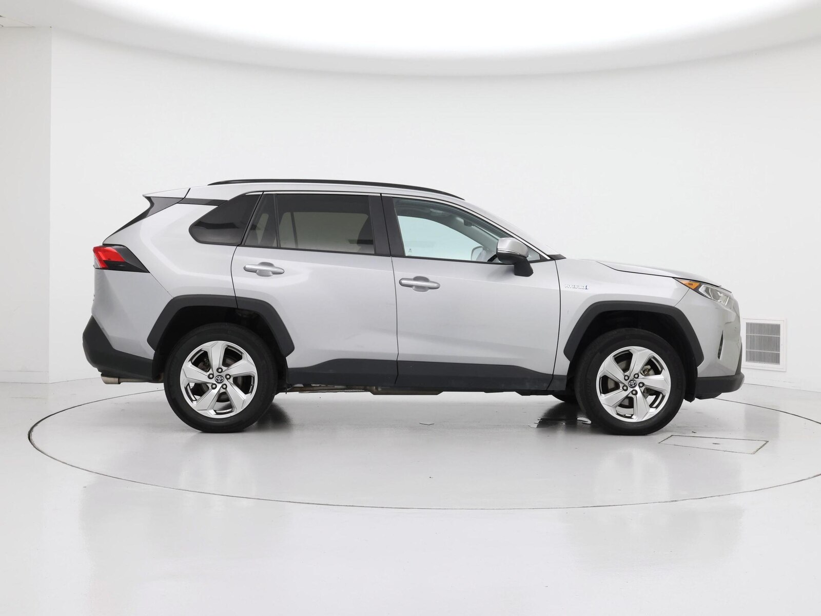 2019 Toyota RAV4 Limited - Photo 8