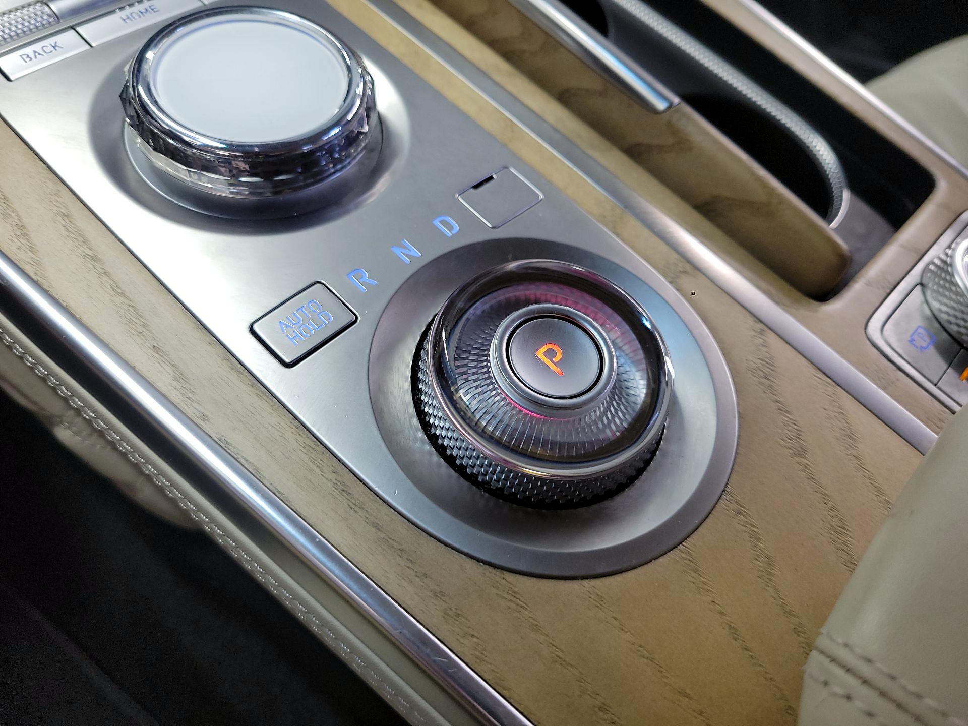 Thumbnail: 2023 Genesis GV80 - 18