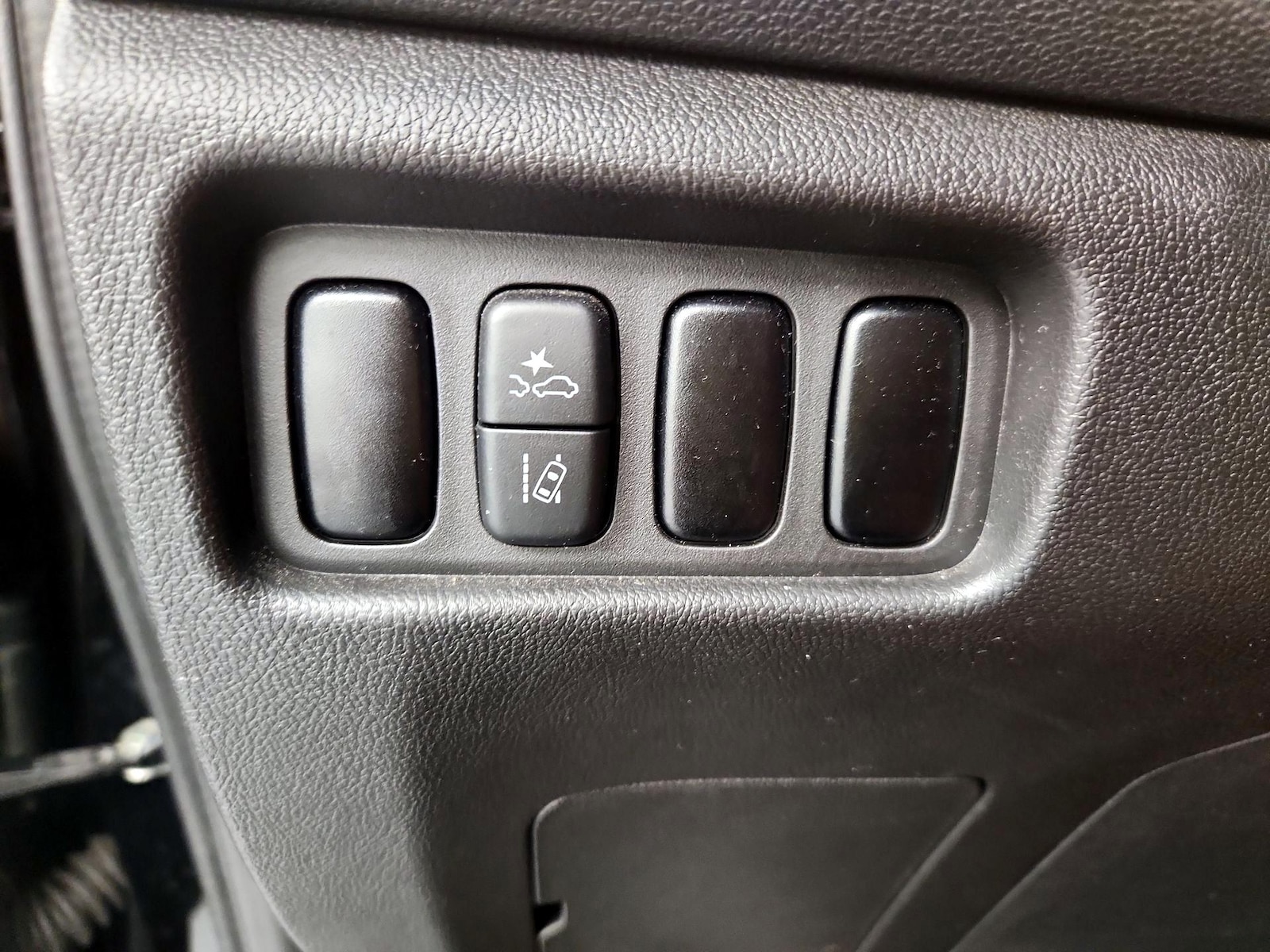2024 Mitsubishi Outlander Sport ES - Photo 14