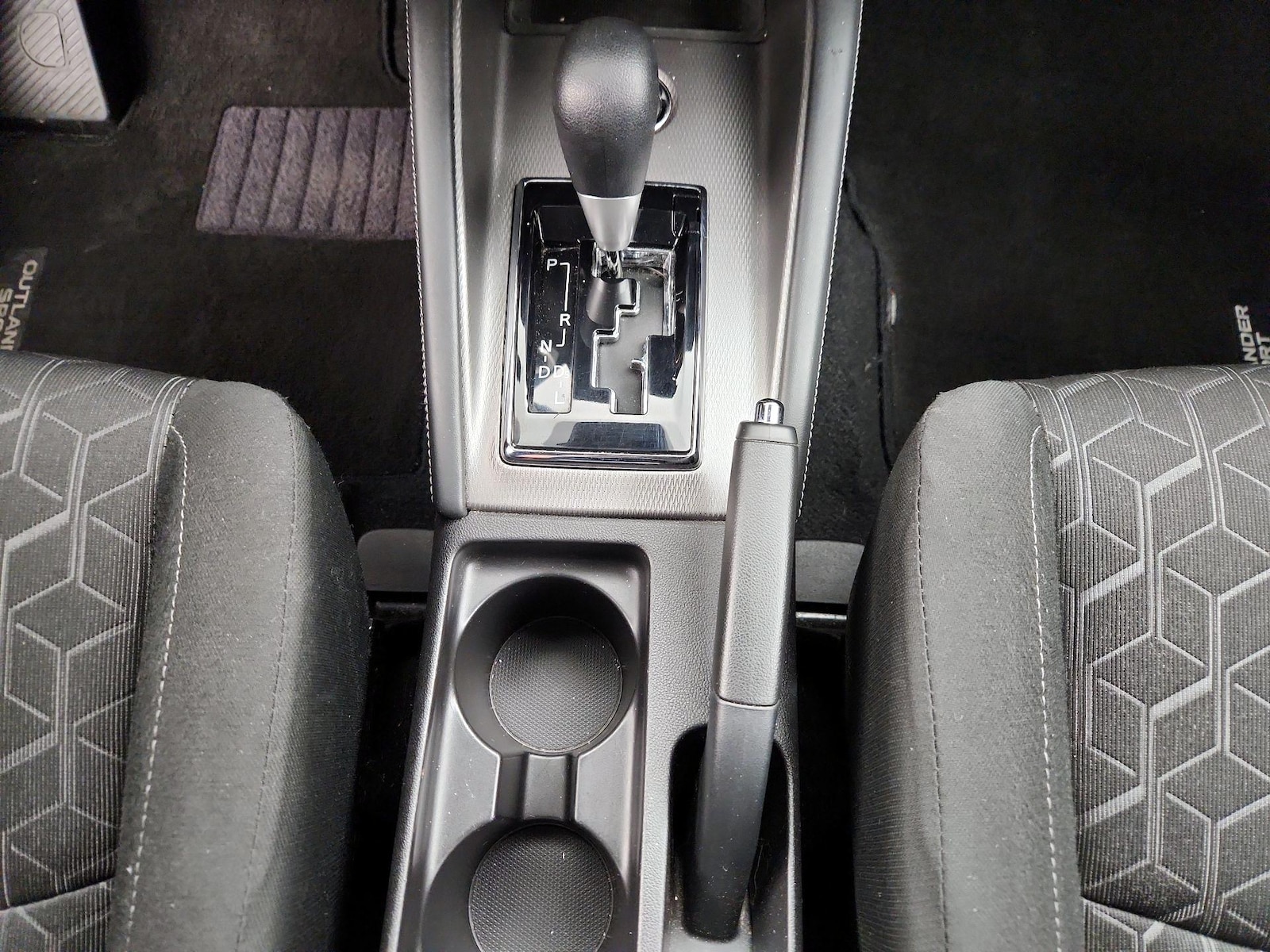 2024 Mitsubishi Outlander Sport ES - Photo 18