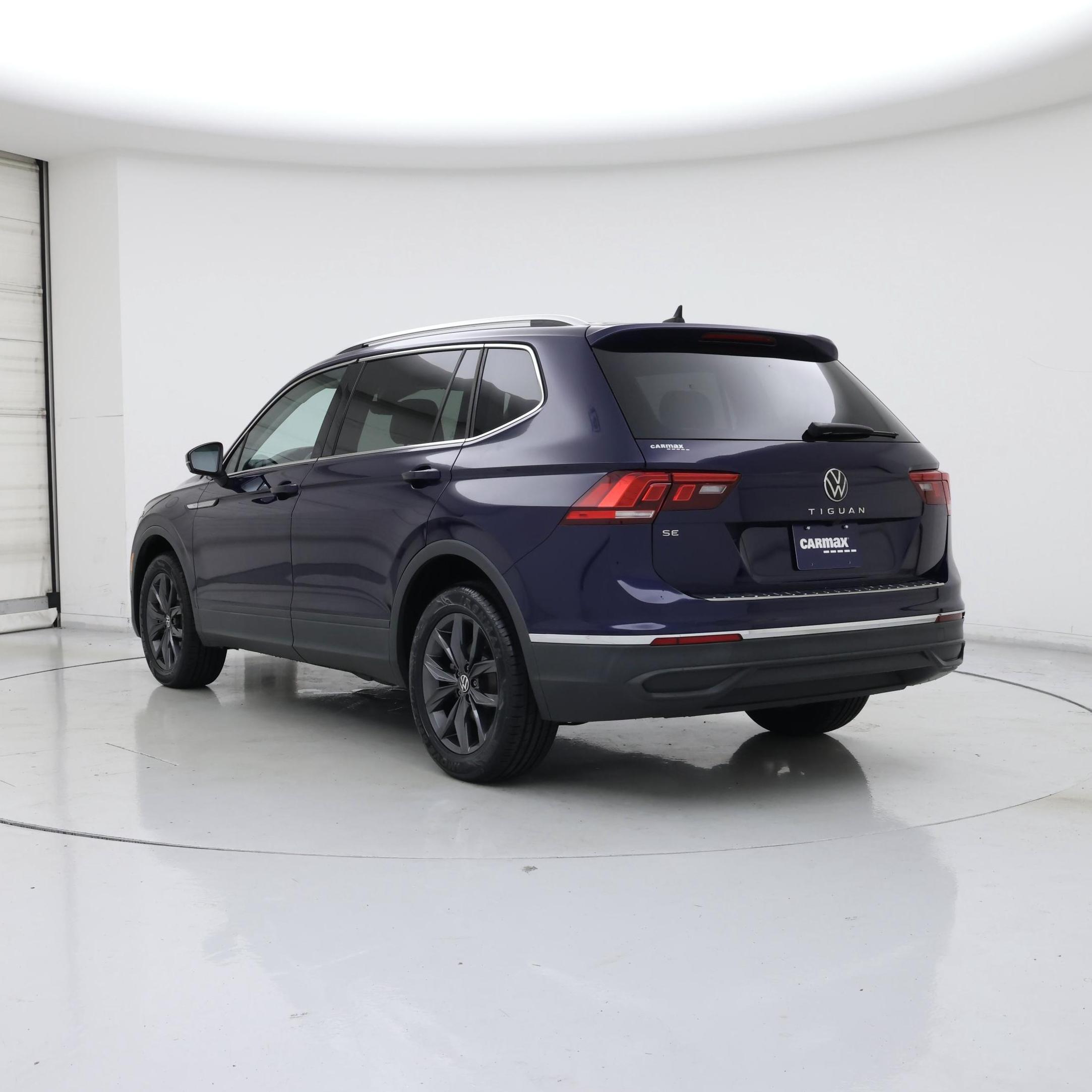 Thumbnail: 2023 Volkswagen Tiguan - 2
