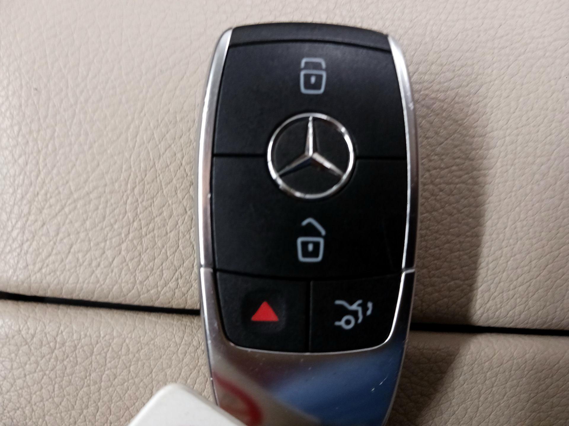 Thumbnail: 2022 Mercedes-Benz GLC - 18