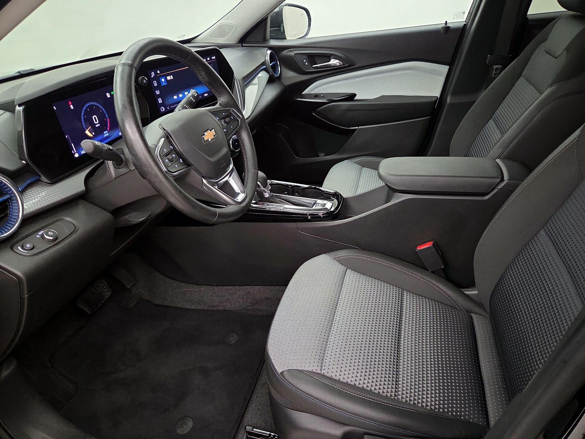 Thumbnail: 2025 Chevrolet Trax - 11