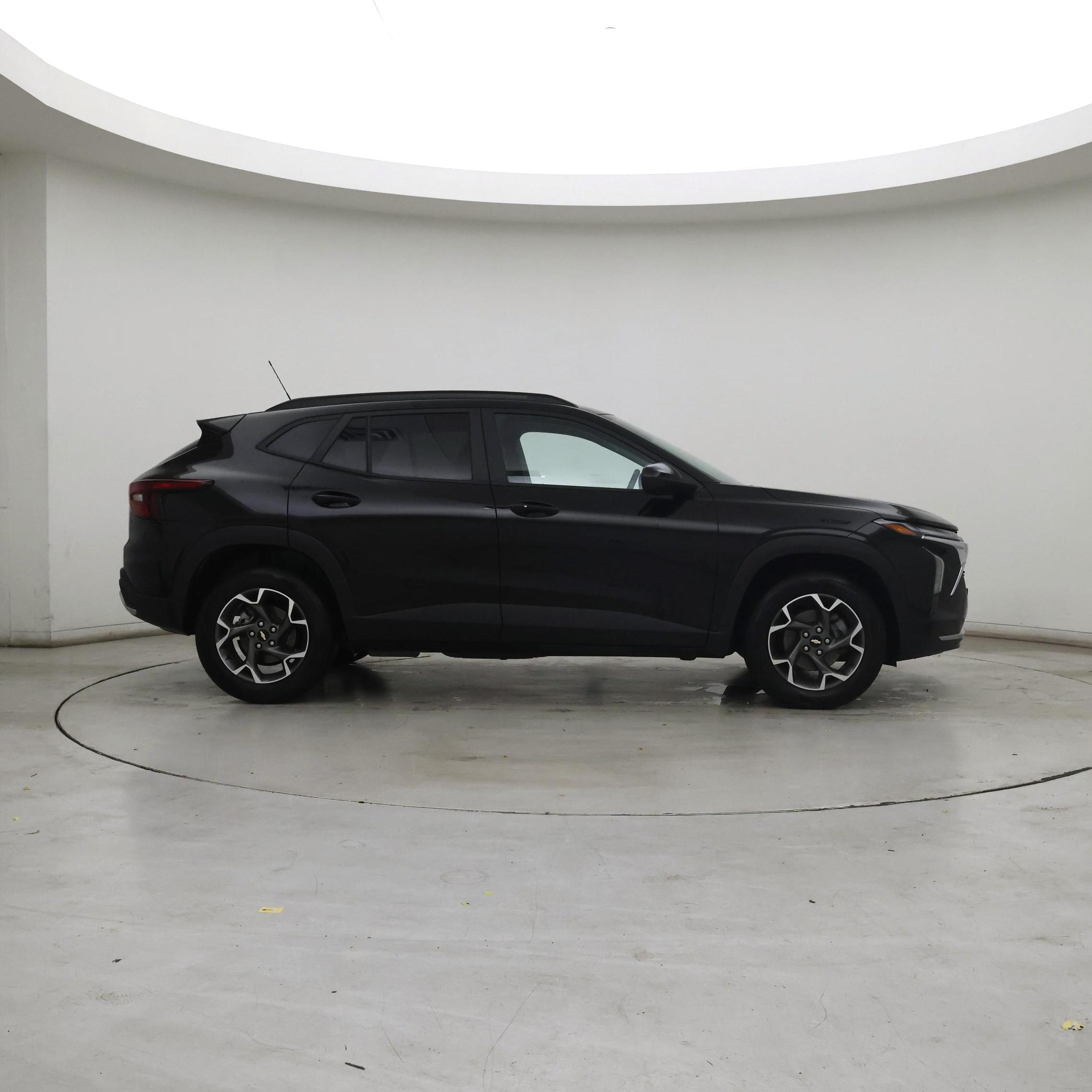 Thumbnail: 2025 Chevrolet Trax - 7