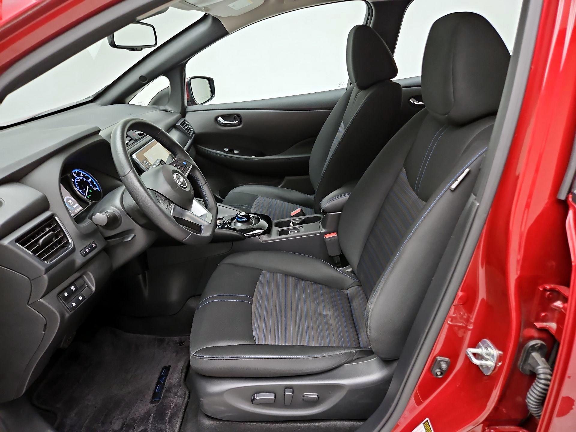 Thumbnail: 2024 Nissan Leaf - 9