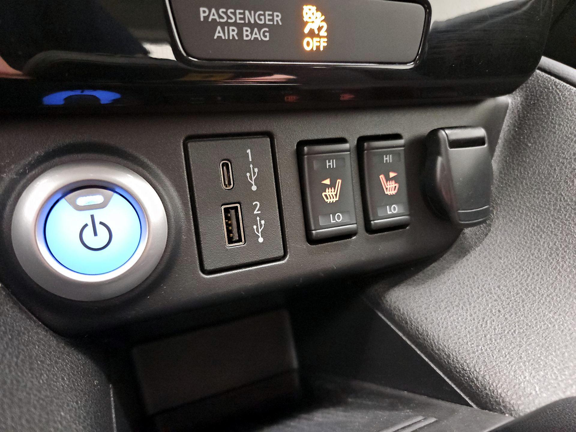 Thumbnail: 2024 Nissan Leaf - 17