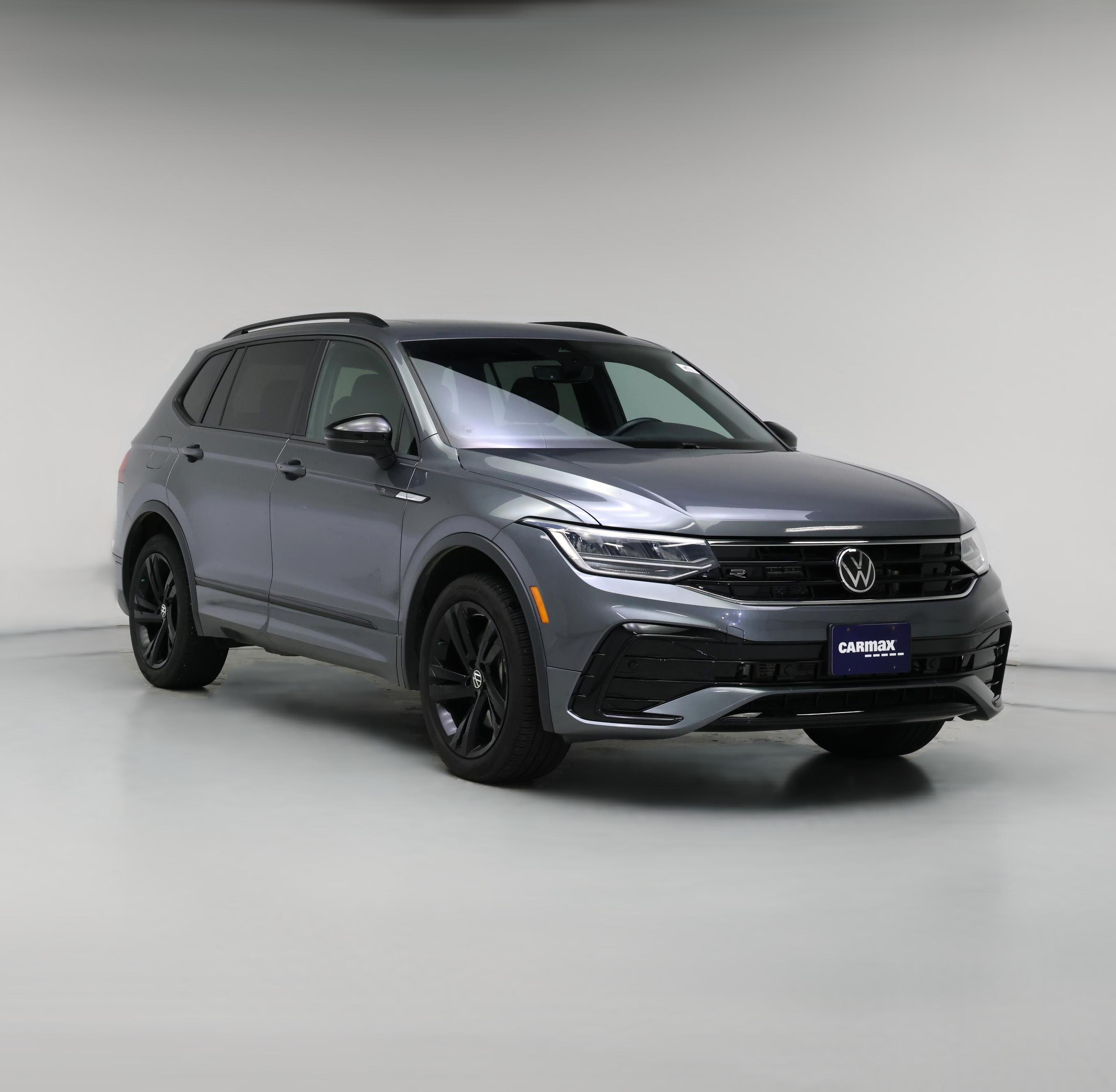 Thumbnail: 2023 Volkswagen Tiguan - 1